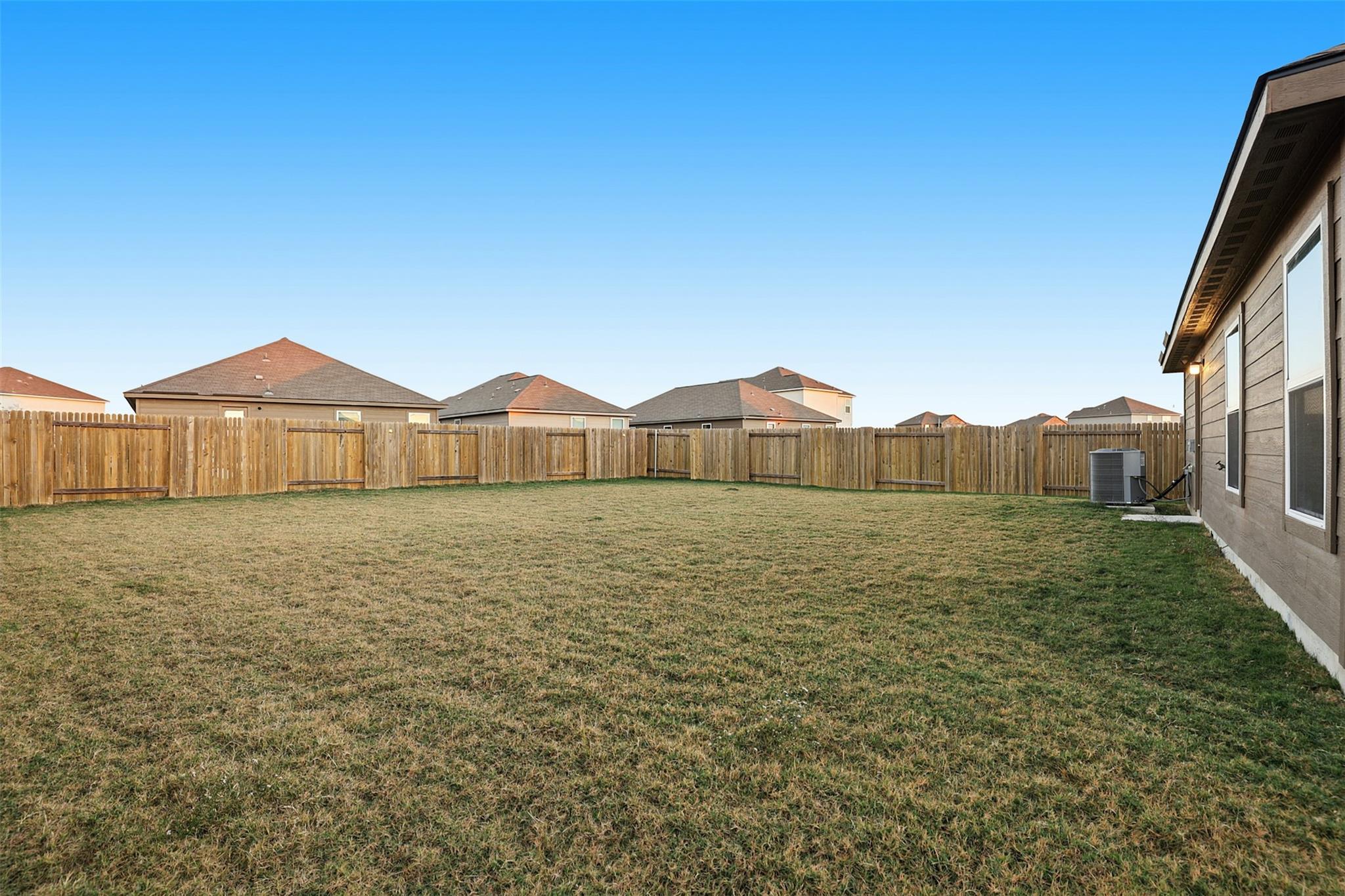 16416 Farmhouse Ln, Elgin, TX 78621