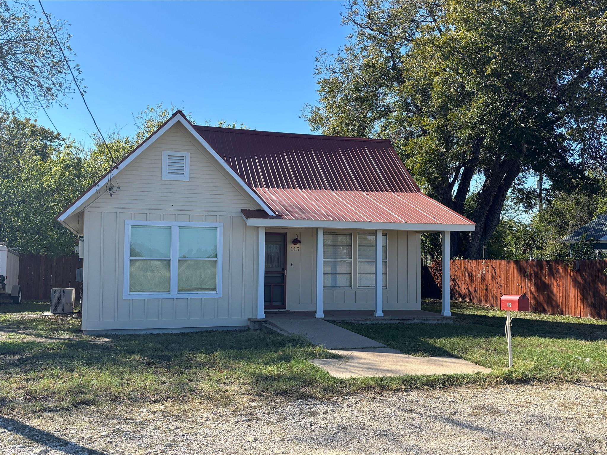 115 N Gabriel St, Leander, TX 78641
