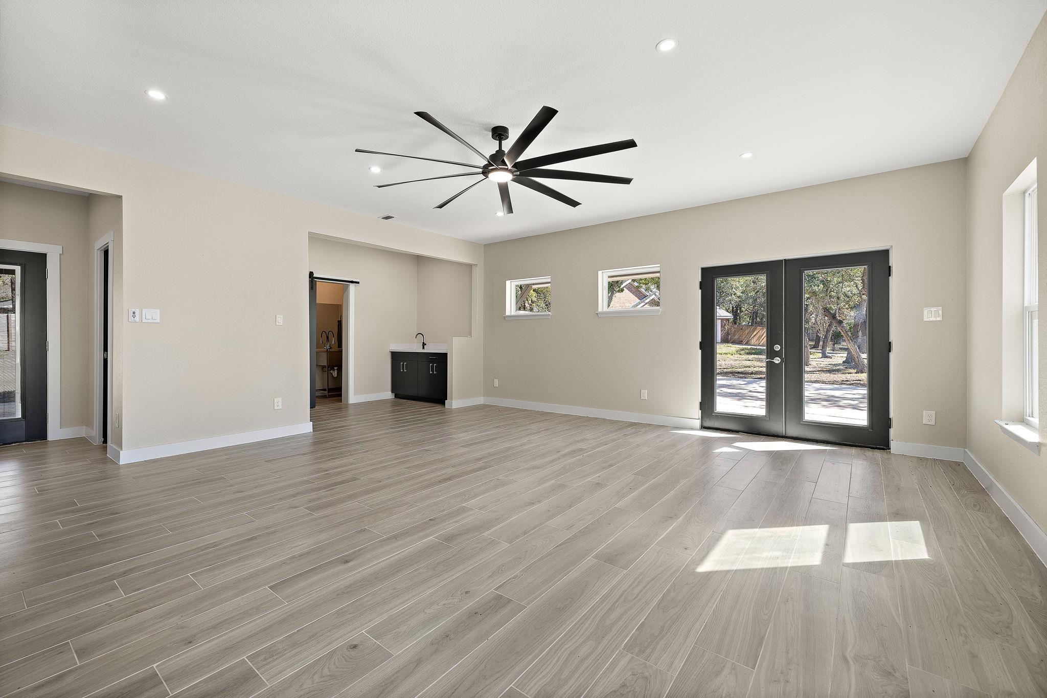 100 Toltec Cv, Kyle, TX 78640