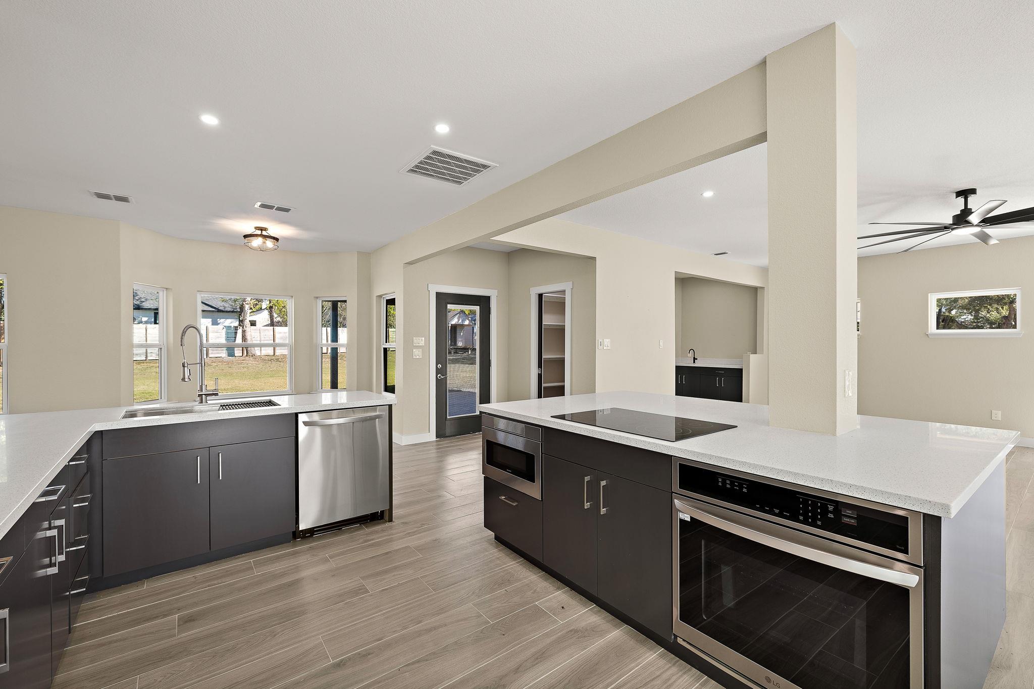 100 Toltec Cv, Kyle, TX 78640