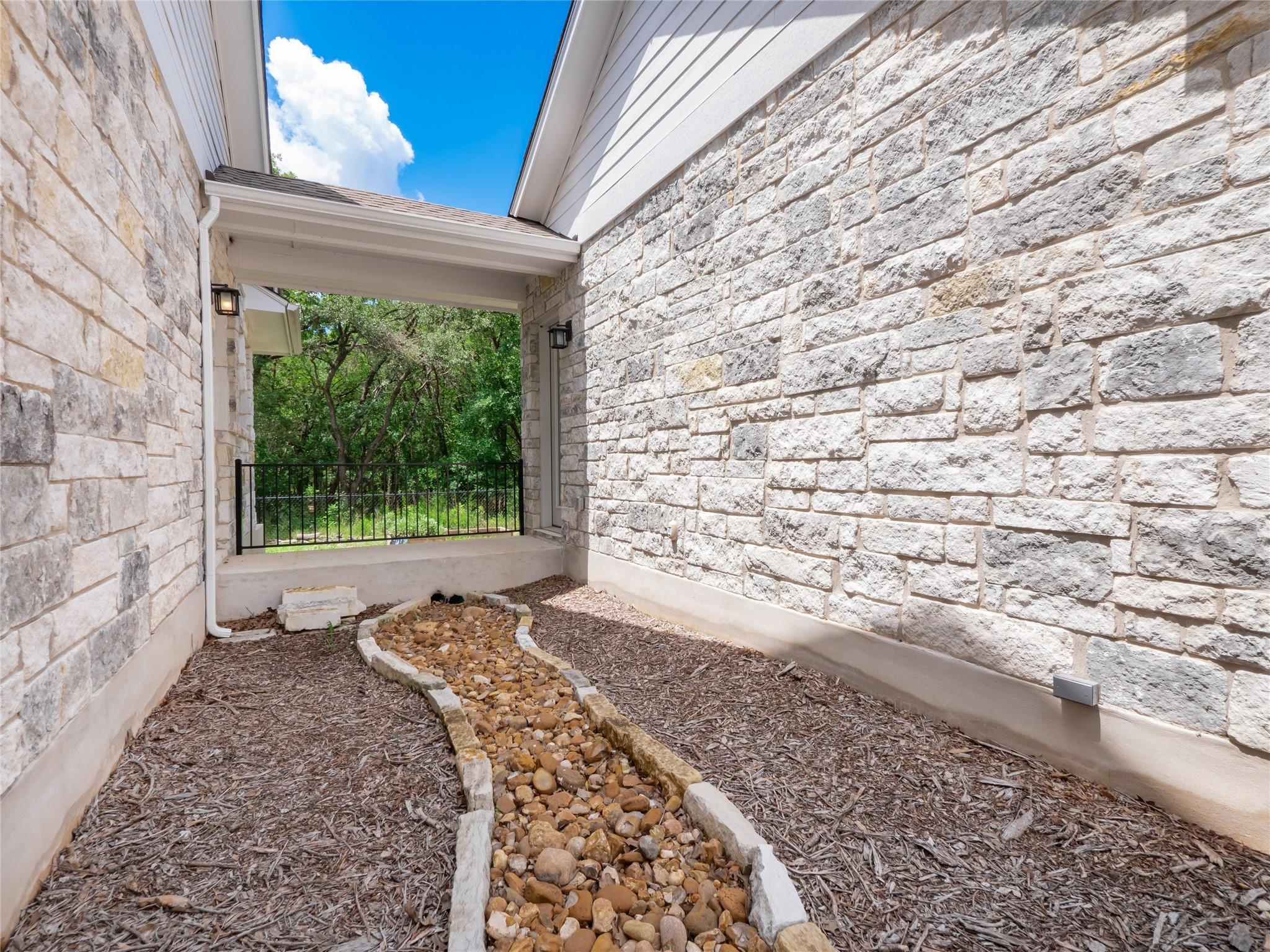 13503 Carpenter Ln, Manchaca, TX 78652