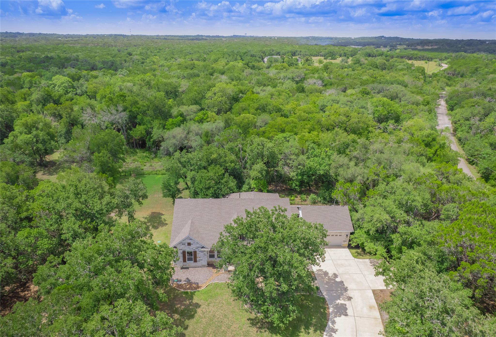 13503 Carpenter Ln, Manchaca, TX 78652