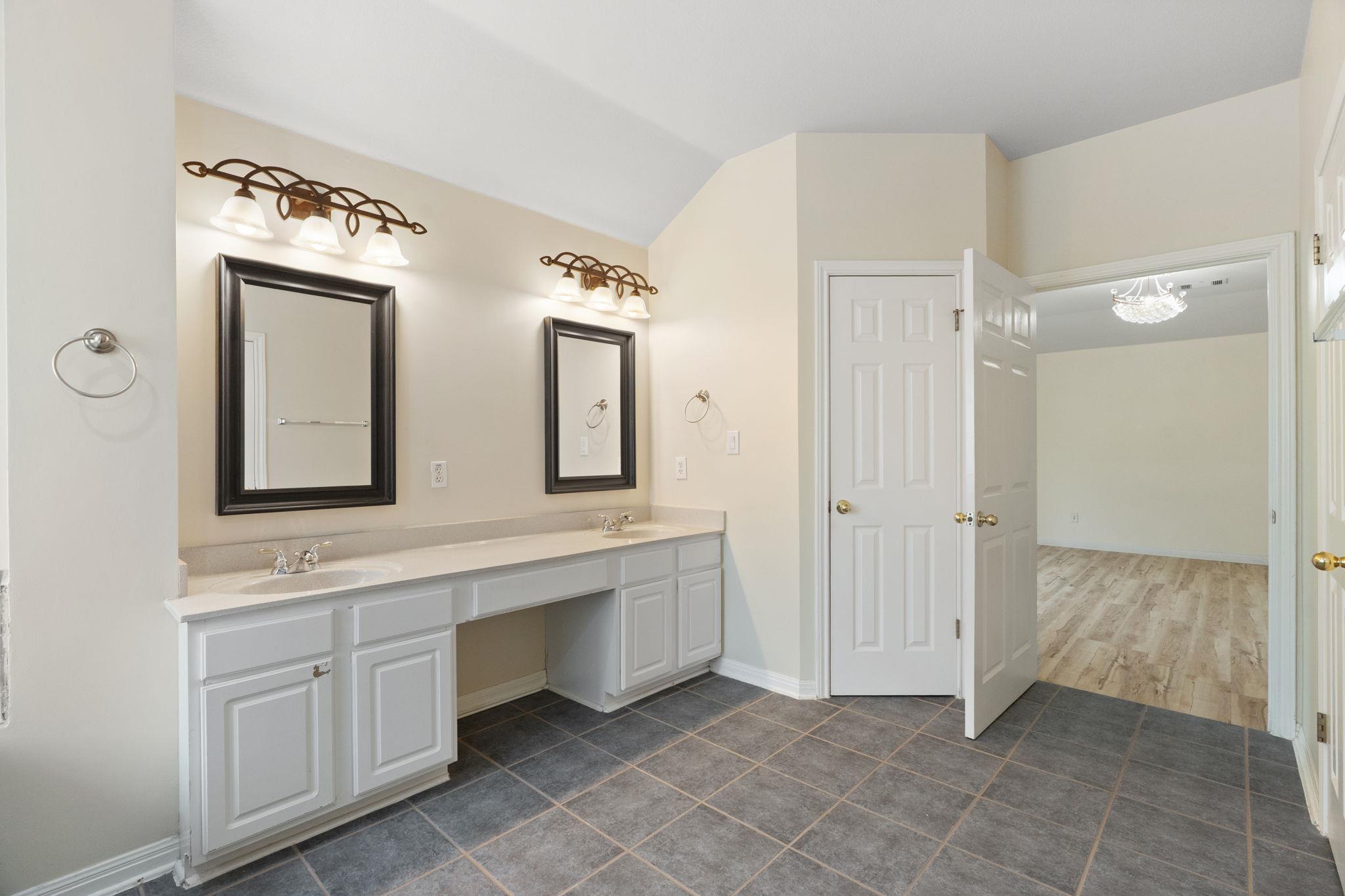 15224 CALAVERAS Dr, Austin, TX 78717