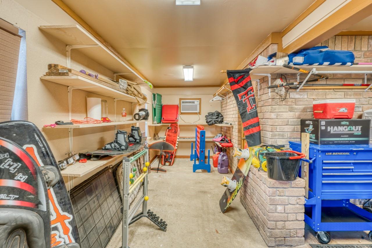 1809 Aztec Trl, Kingsland, TX 78639