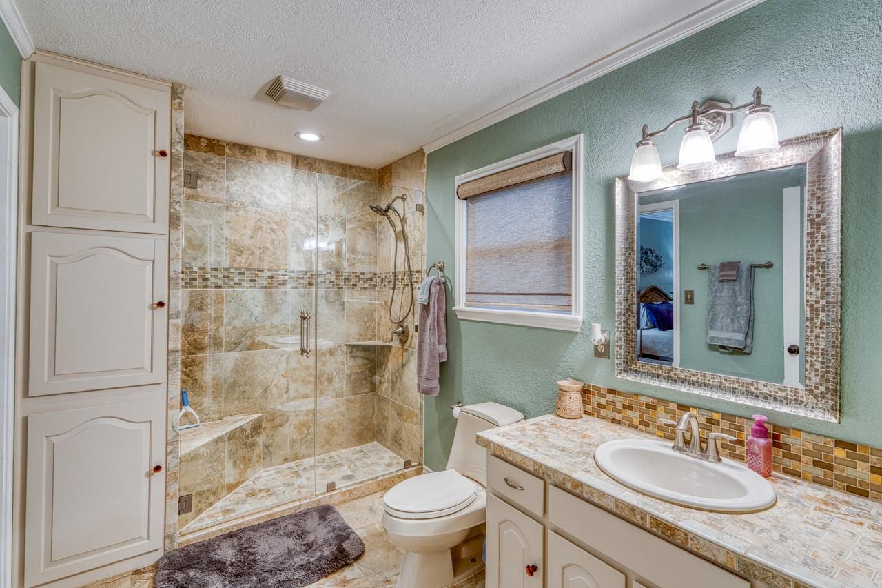 1809 Aztec Trl, Kingsland, TX 78639