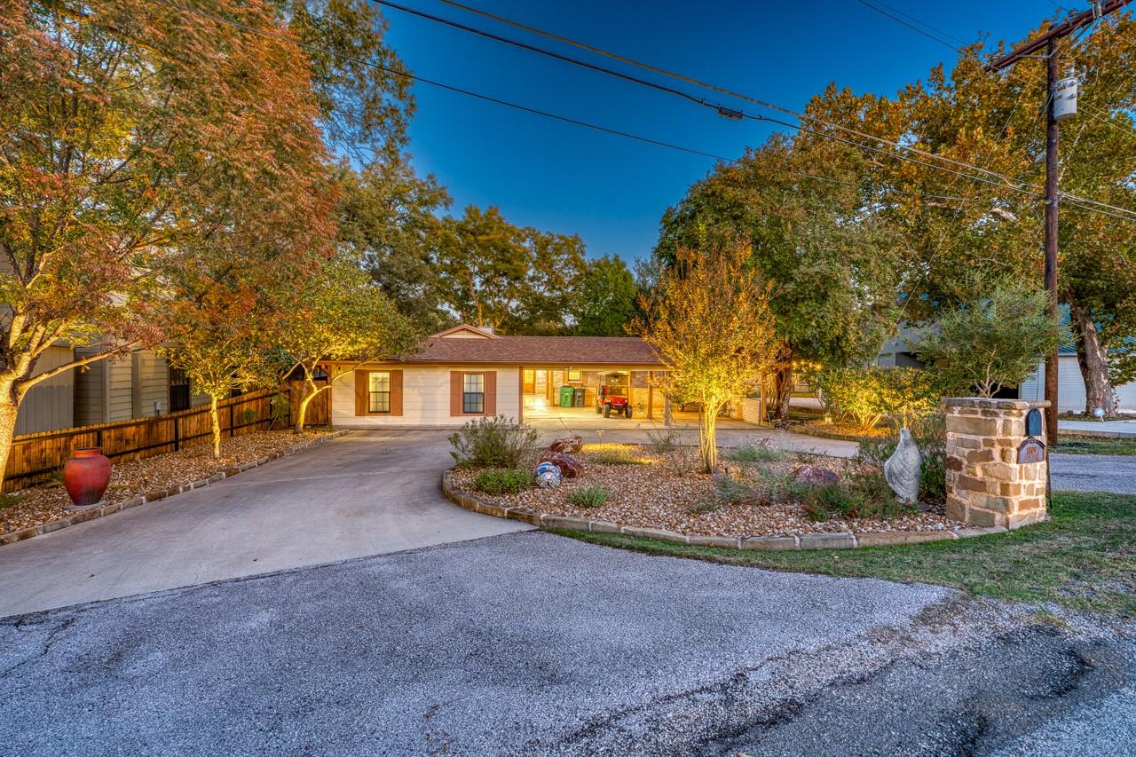 1809 Aztec Trl, Kingsland, TX 78639