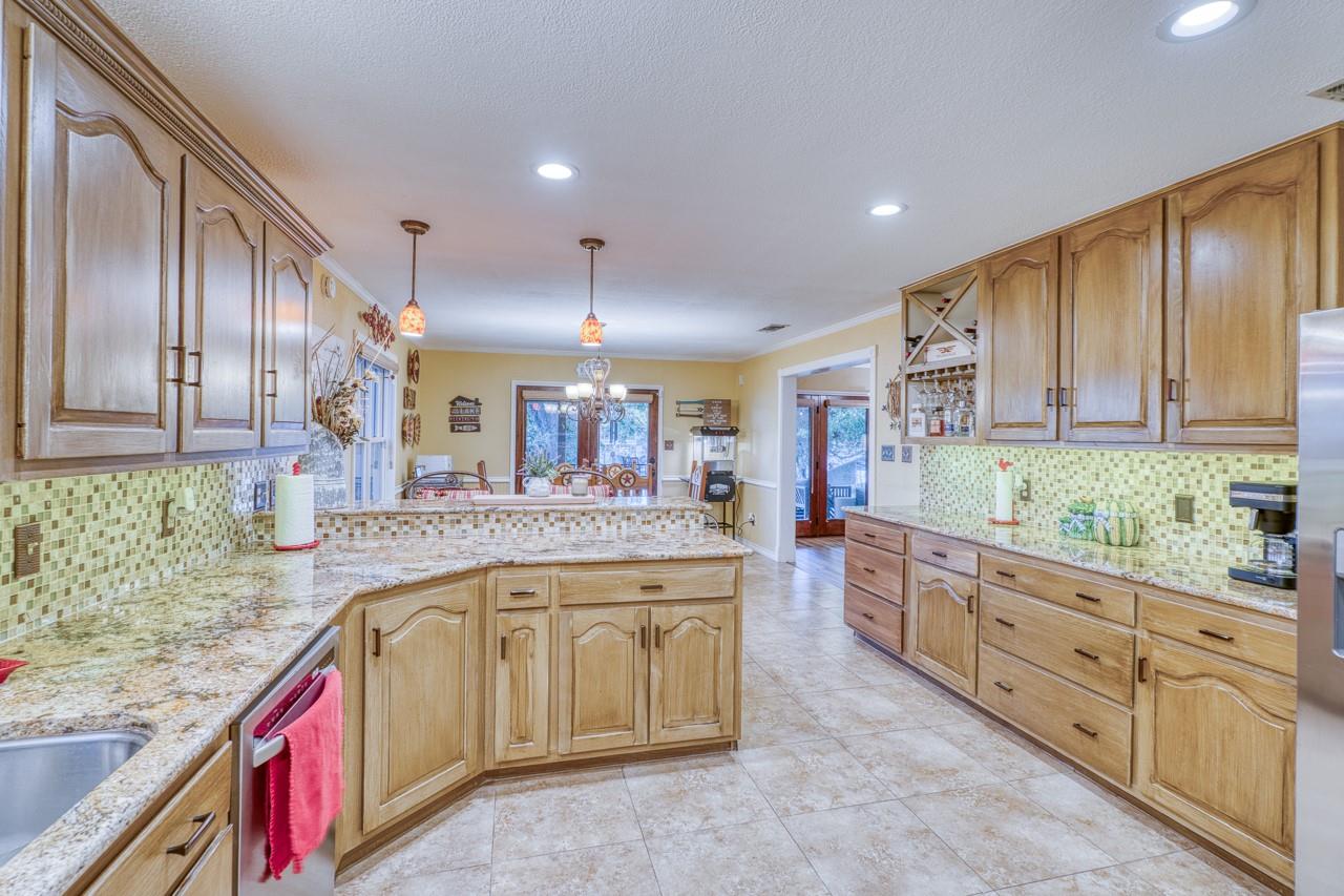 1809 Aztec Trl, Kingsland, TX 78639