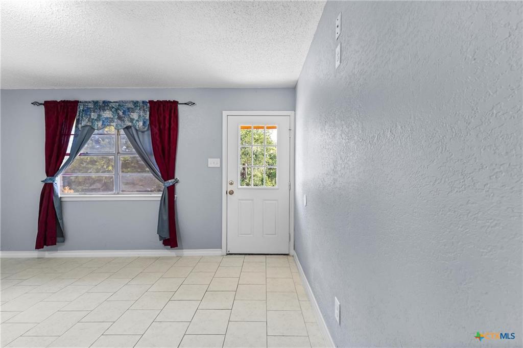 104 E Arlo Rd, Harker Heights, TX 76548