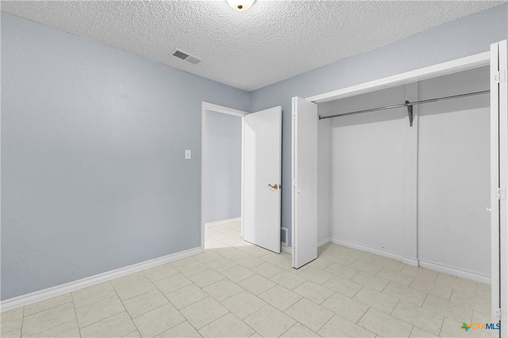 104 E Arlo Rd, Harker Heights, TX 76548