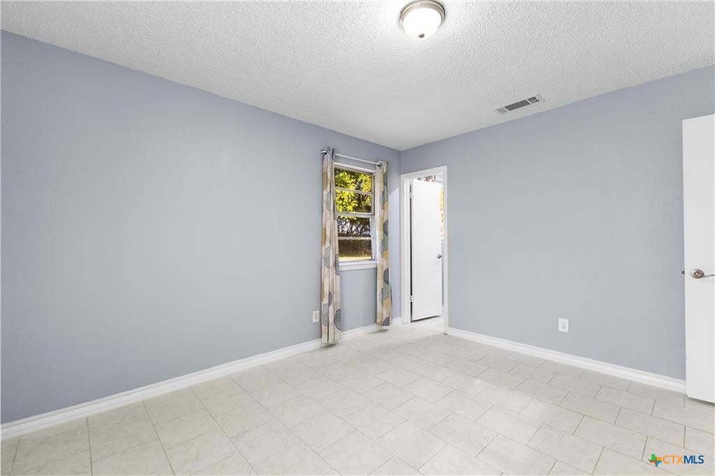 104 E Arlo Rd, Harker Heights, TX 76548