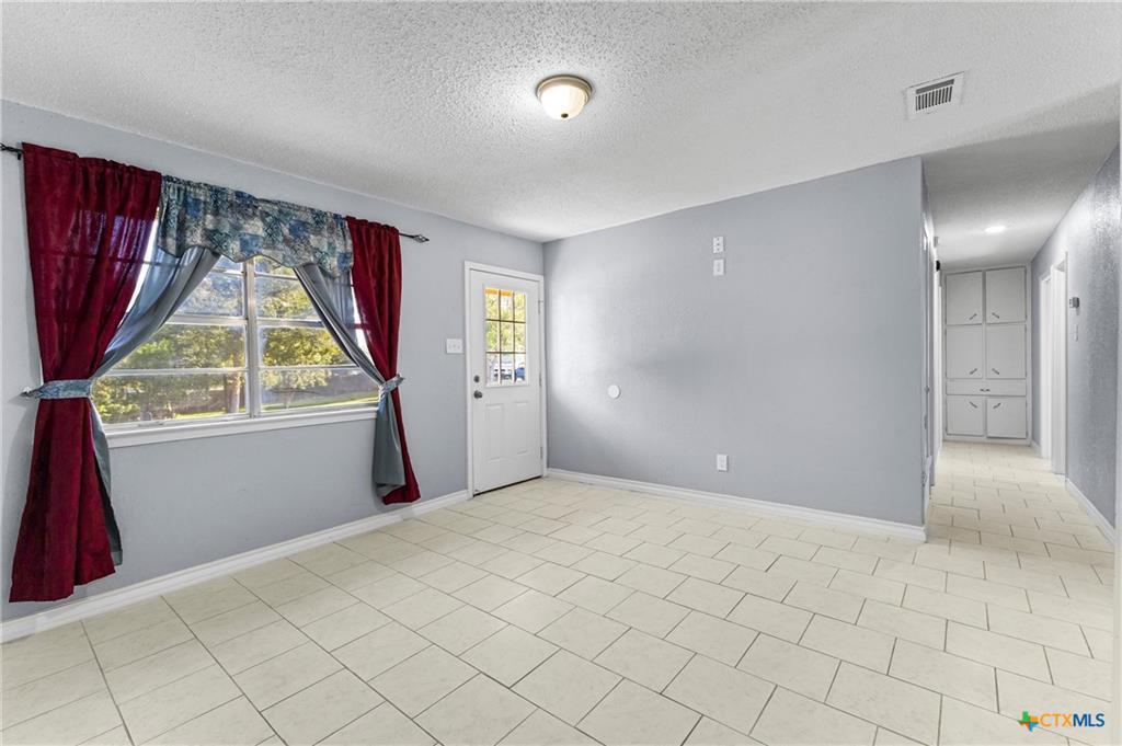 104 E Arlo Rd, Harker Heights, TX 76548