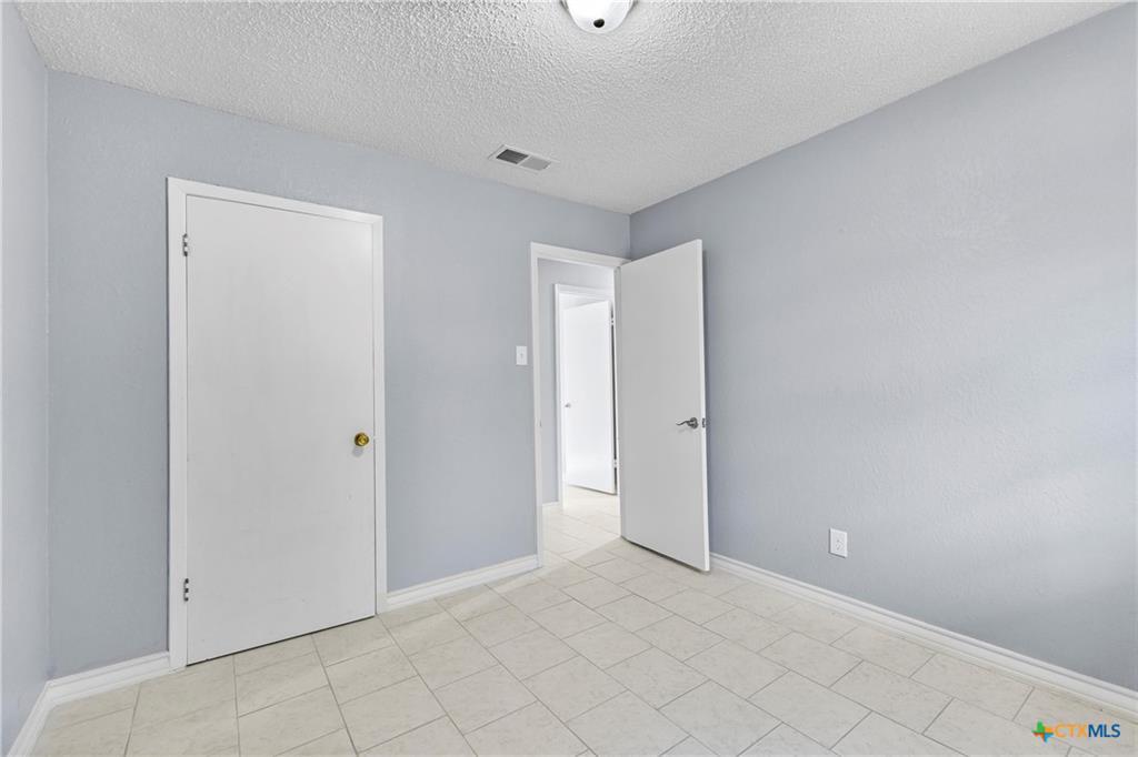 104 E Arlo Rd, Harker Heights, TX 76548