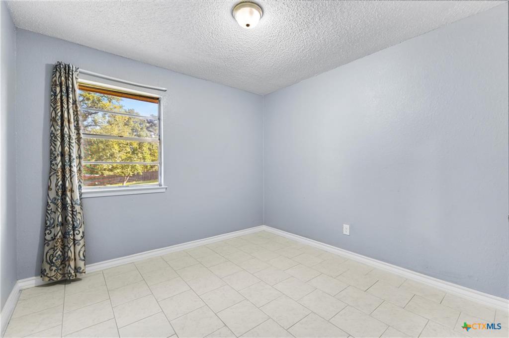 104 E Arlo Rd, Harker Heights, TX 76548