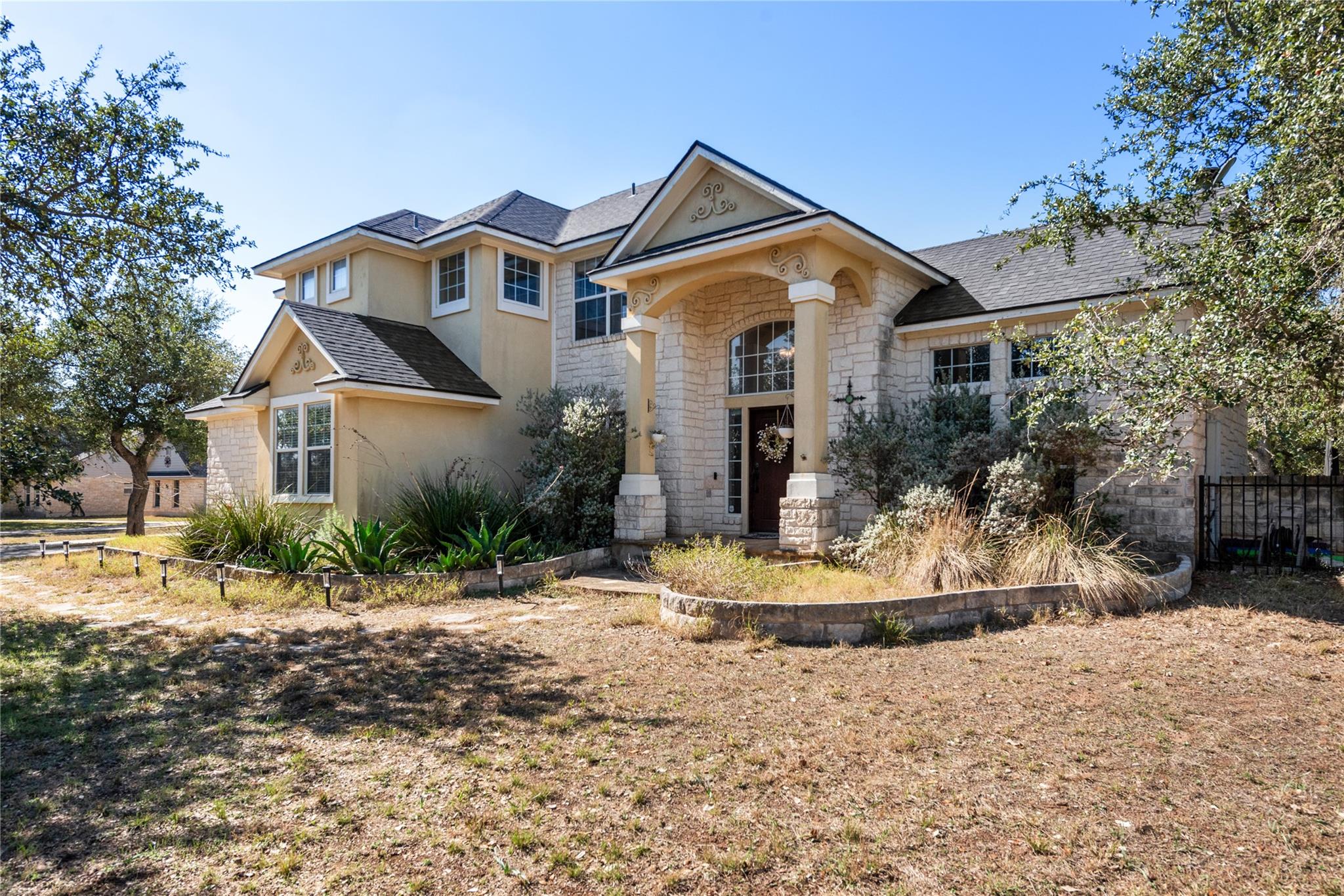 1021 Canna Lily Cir, Driftwood, TX 78619