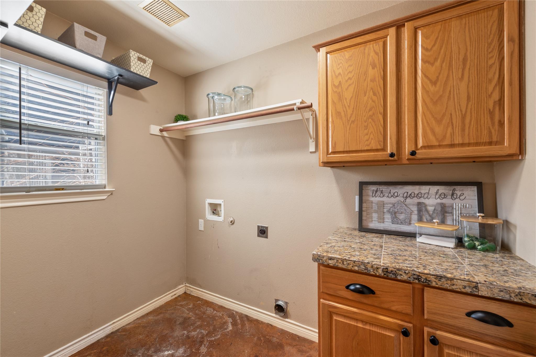 1021 Canna Lily Cir, Driftwood, TX 78619