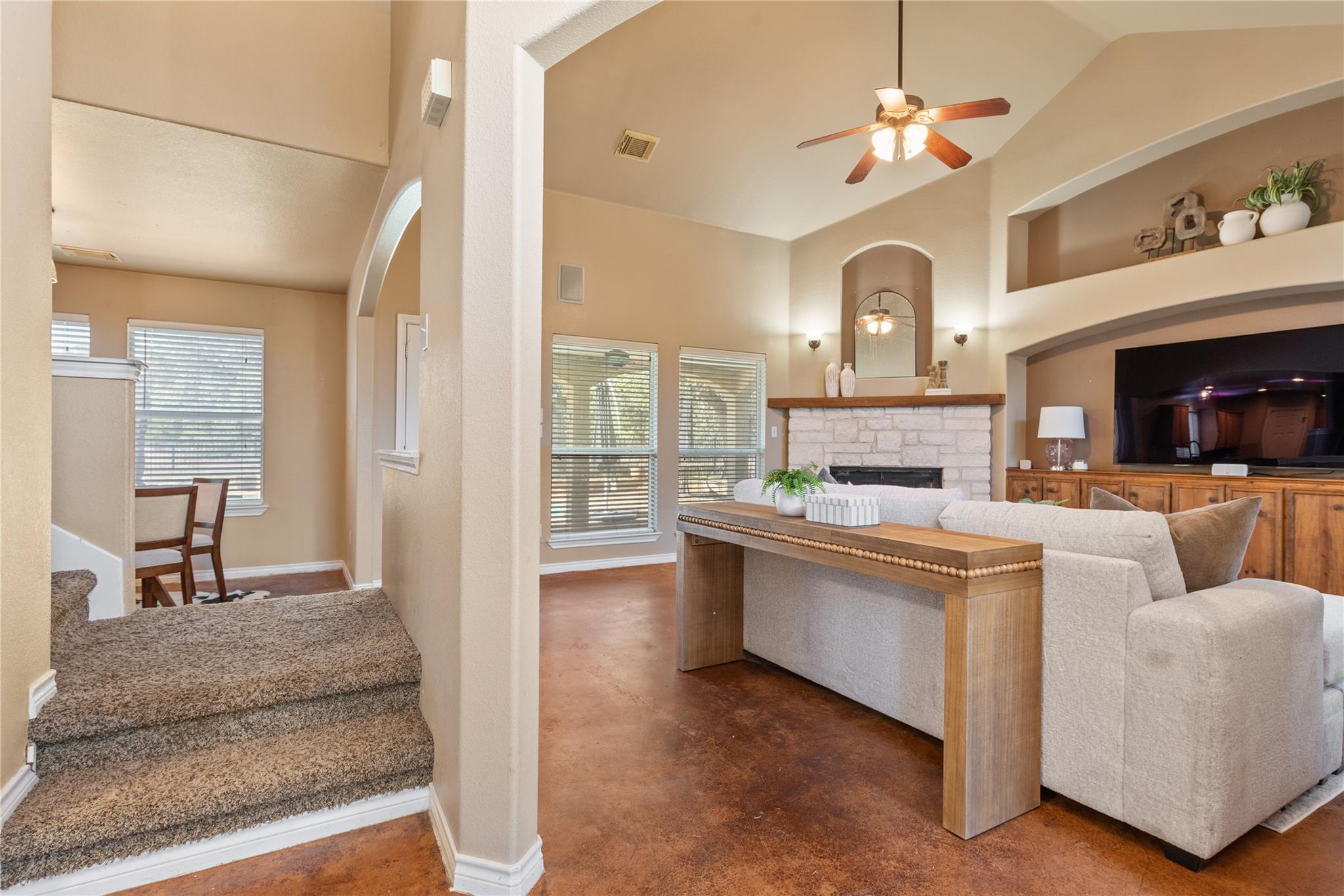 1021 Canna Lily Cir, Driftwood, TX 78619