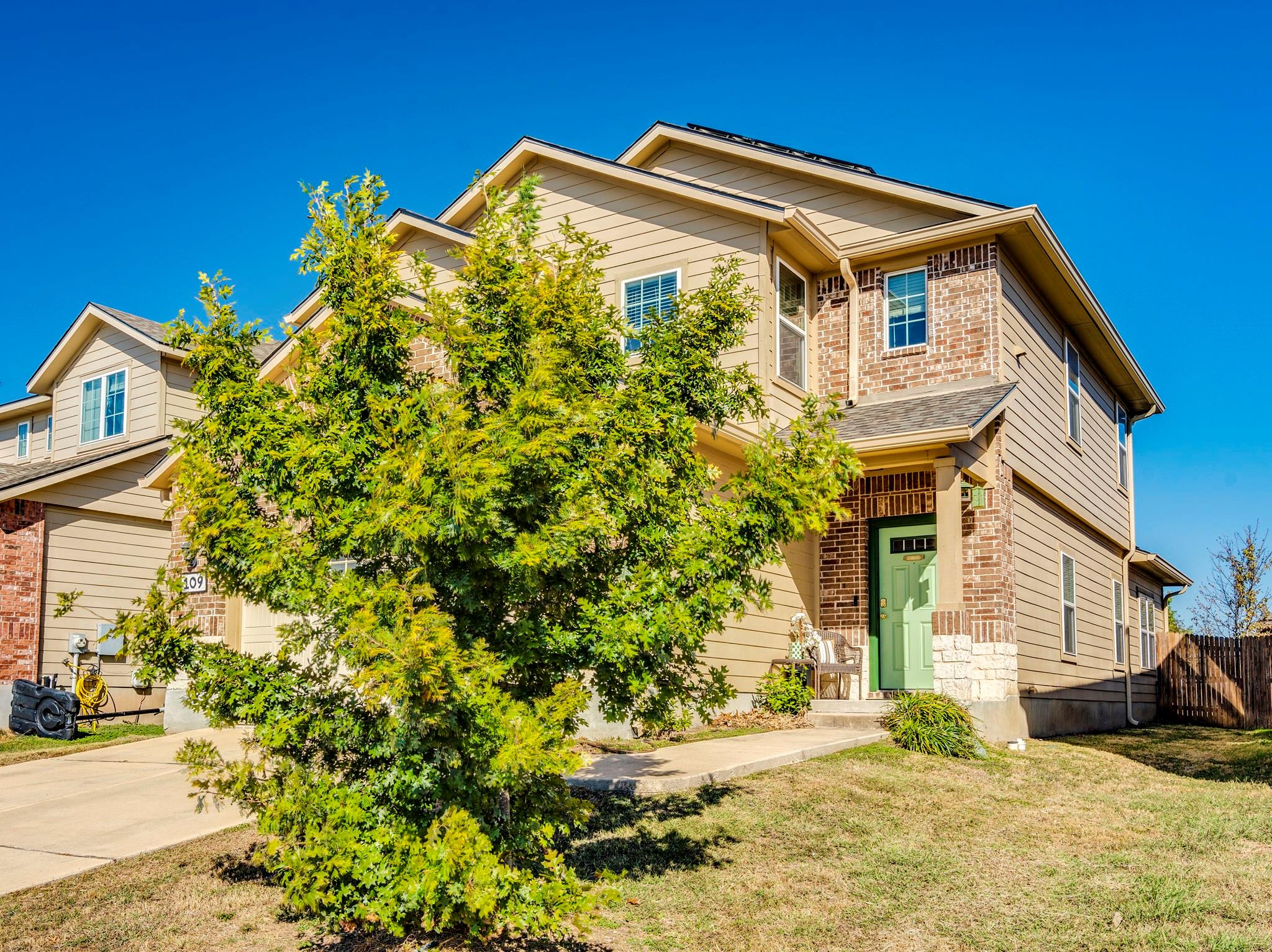 109 Tallow Trl, San Marcos, TX 78666