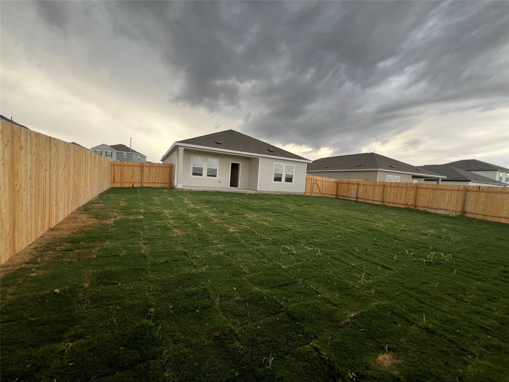 124 Rother Pl, Taylor, TX 76574