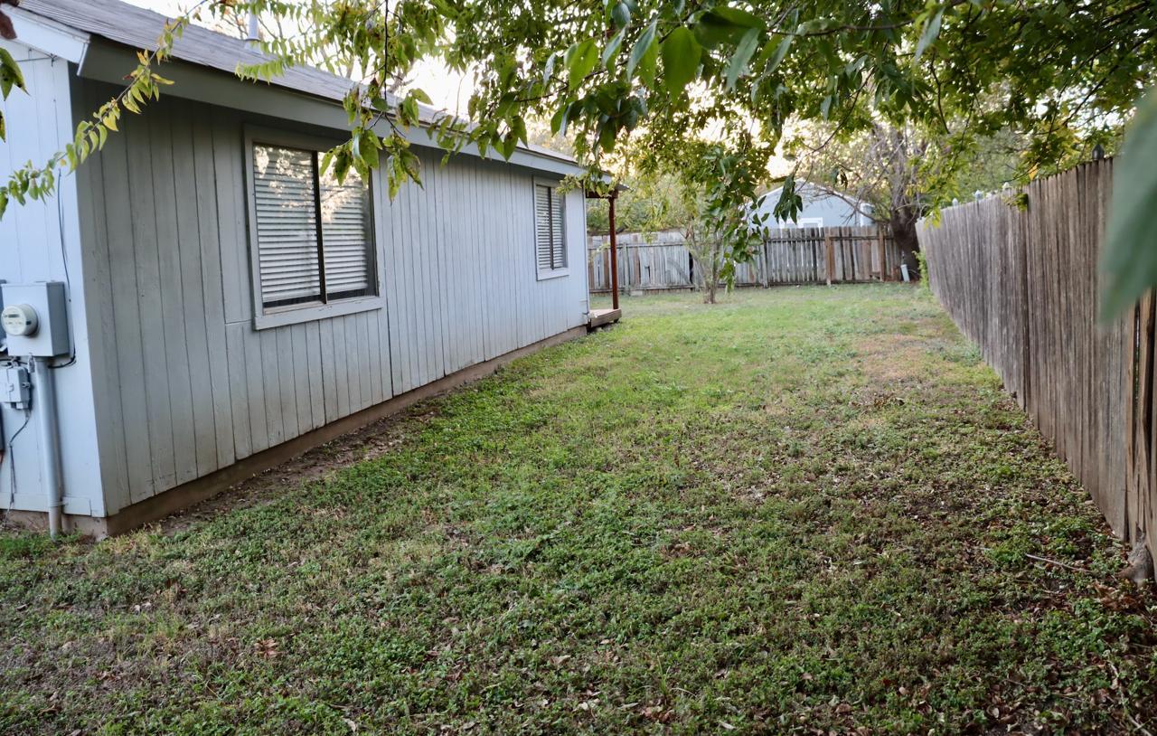 1204 Melbourne Ln, Round Rock, TX 78664