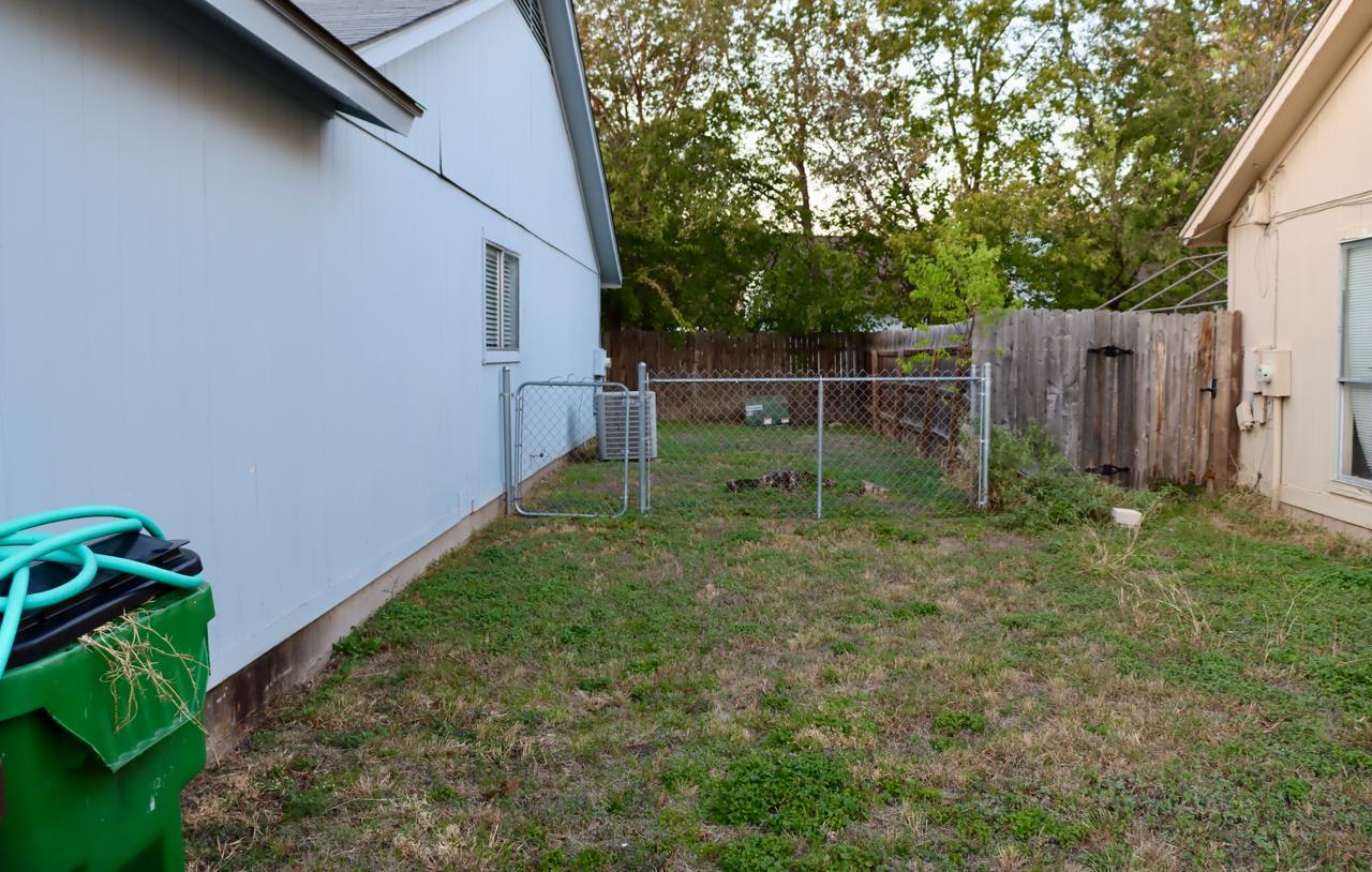 1204 Melbourne Ln, Round Rock, TX 78664