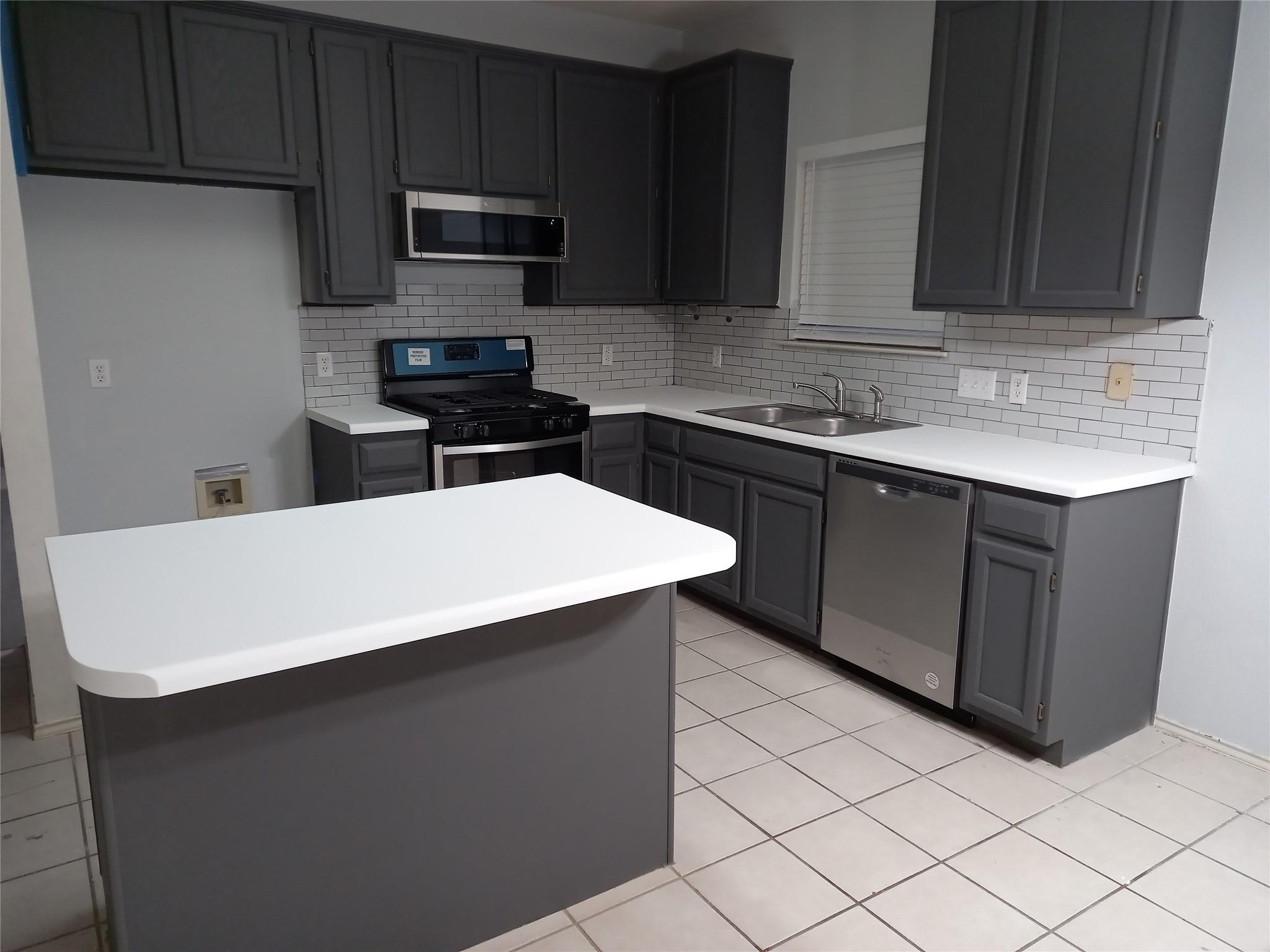 2018 Old Mill Rd, Cedar Park, TX 78613