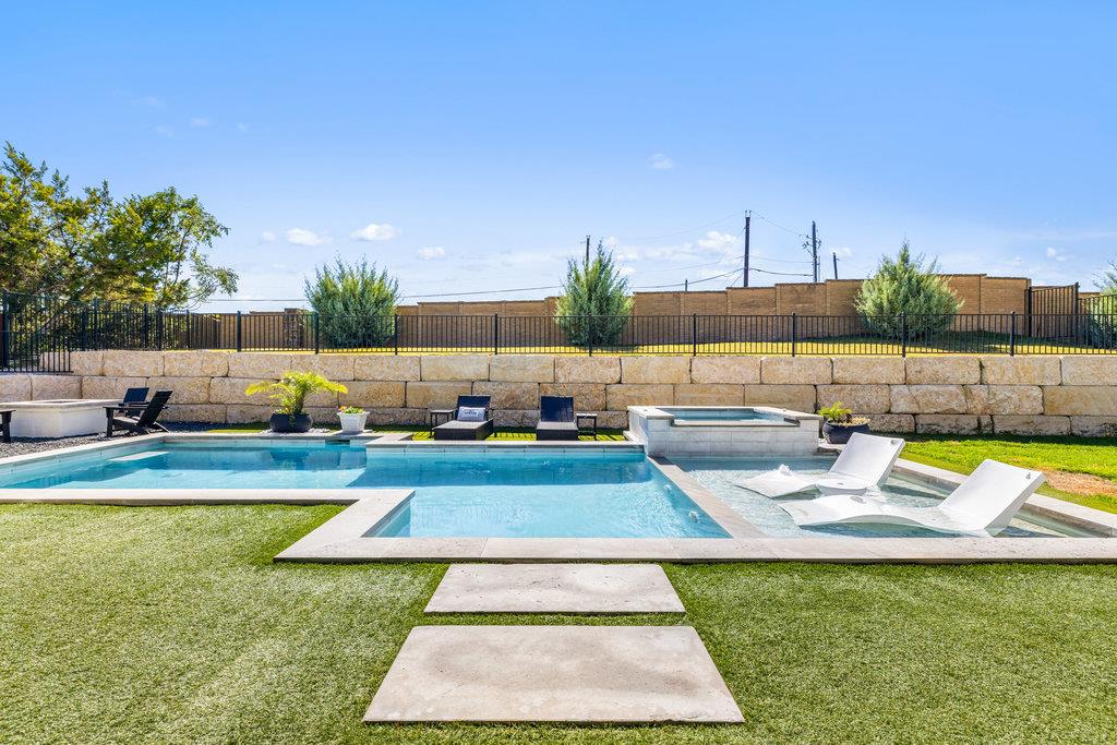 223 Golden Bear Dr, Austin, TX 78738