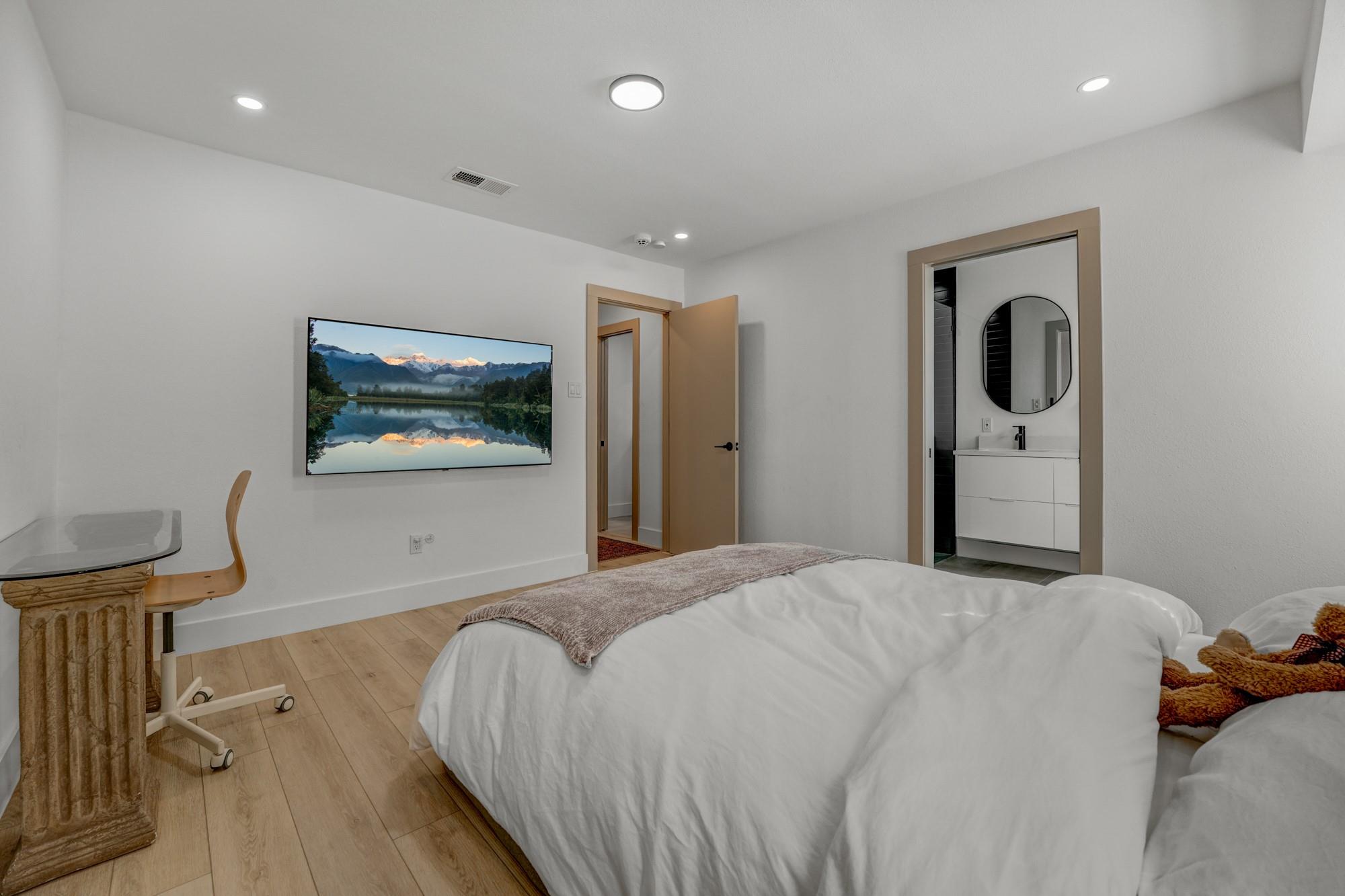 3217 Oak Aly, Austin, TX 78745