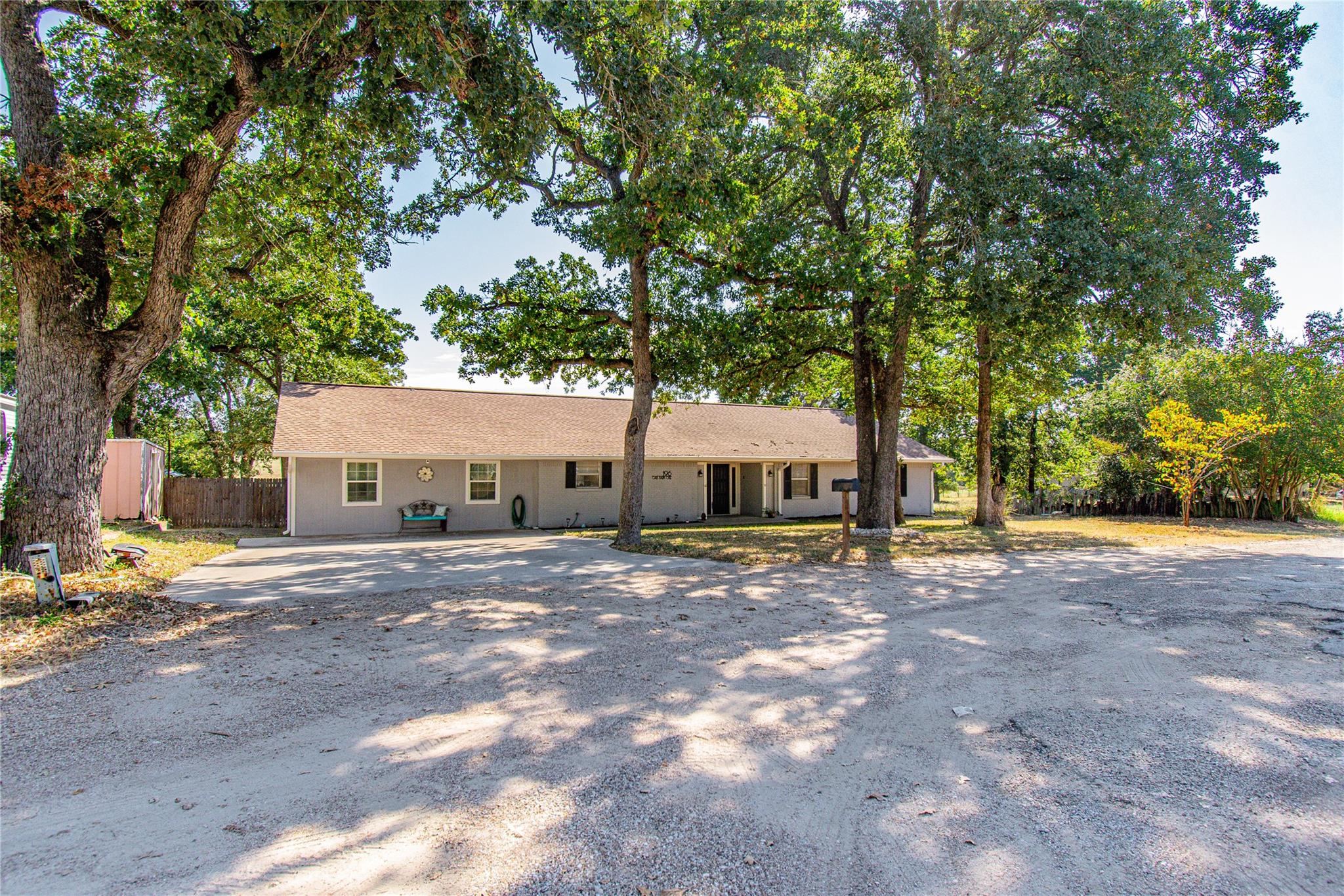 196 Oak Park One, Rockdale, TX 76567