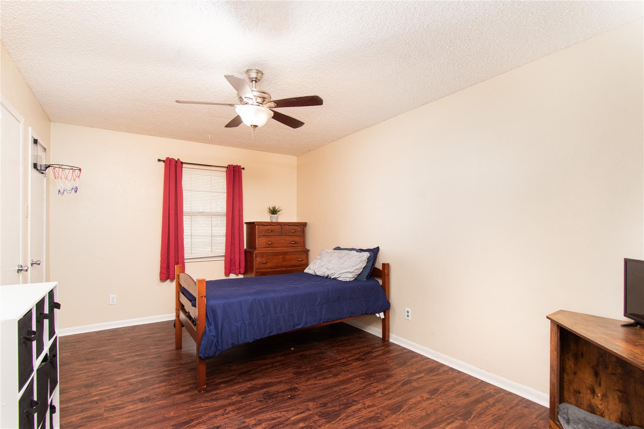 196 Oak Park One, Rockdale, TX 76567