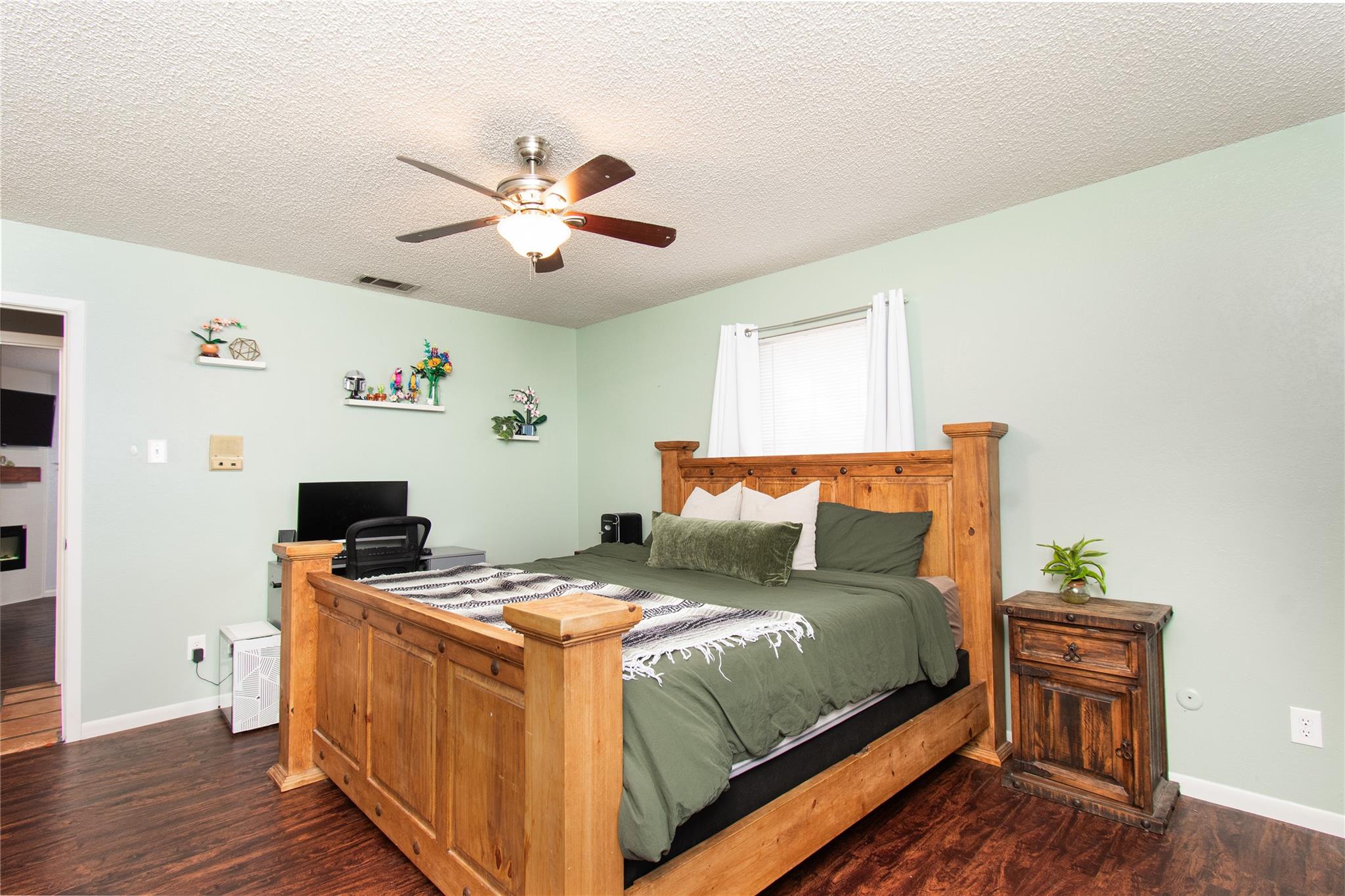 196 Oak Park One, Rockdale, TX 76567