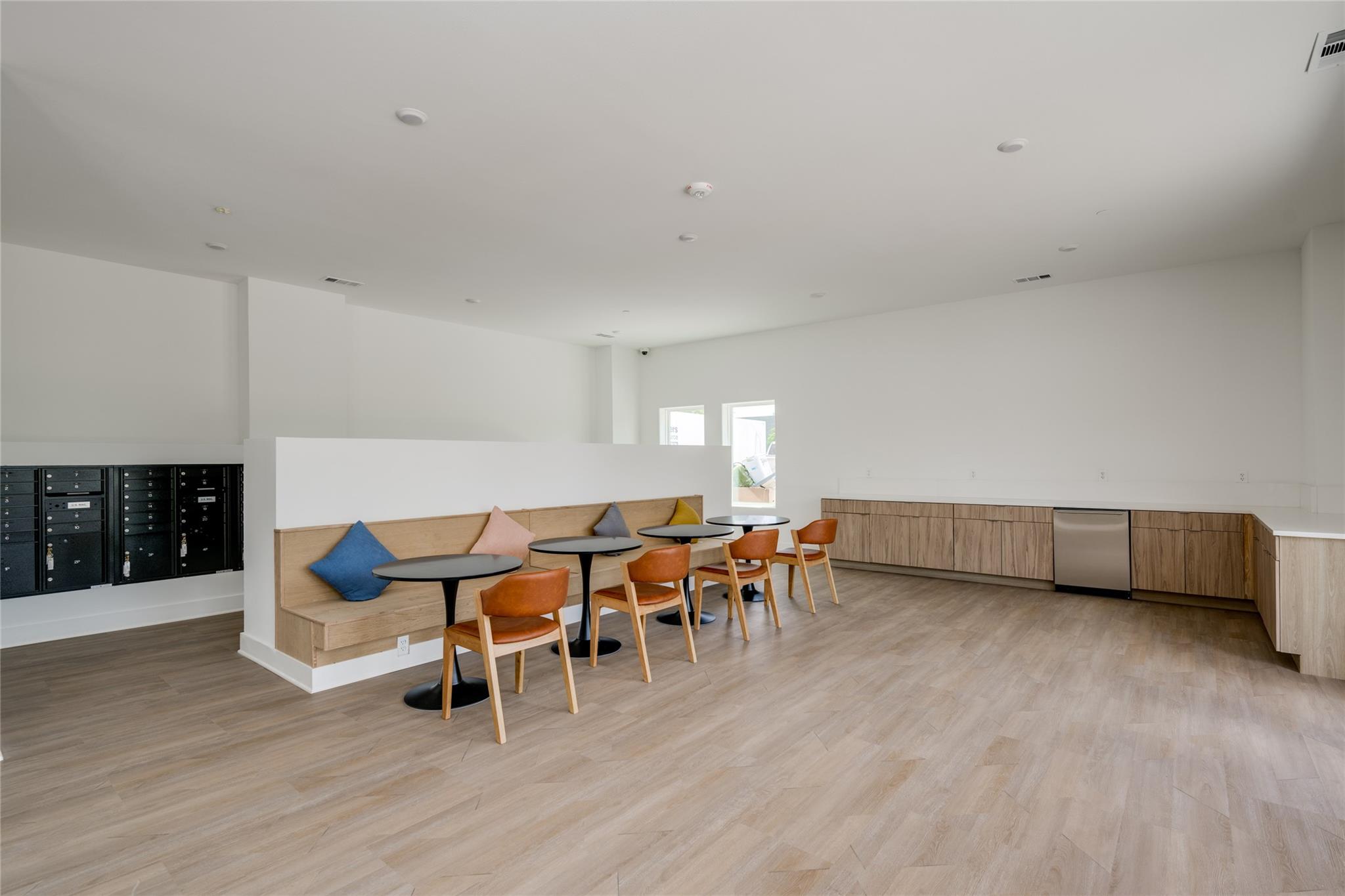 4802 S Congress Ave # 303, Austin, TX 78745