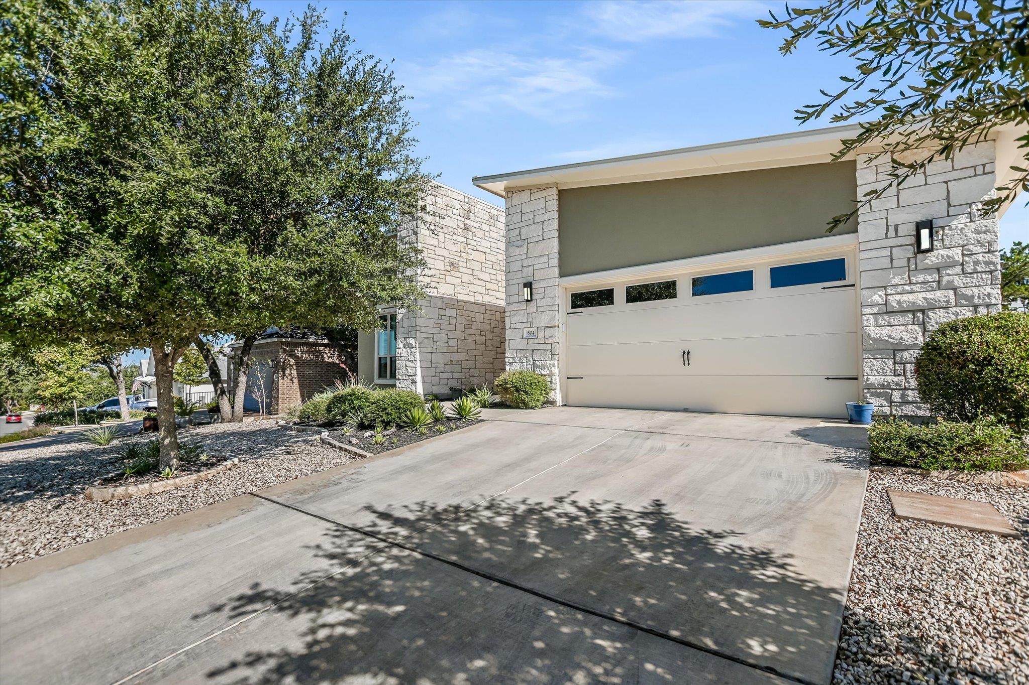 804 Dancing Oak Ln, San Marcos, TX 78666
