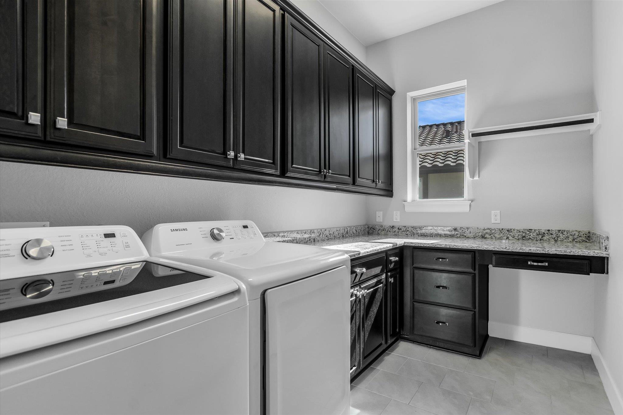 804 Dancing Oak Ln, San Marcos, TX 78666