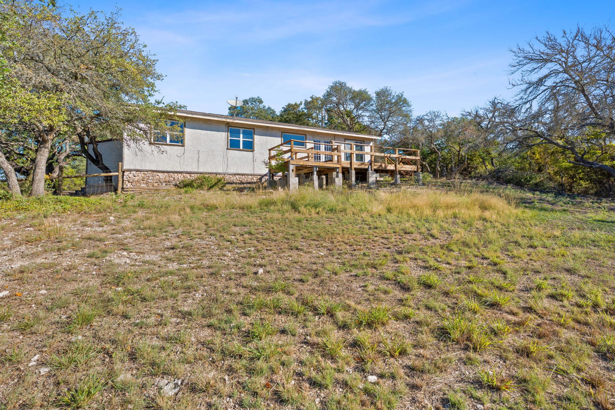 220 Harmon Hills Rd, Dripping Springs, TX 78620