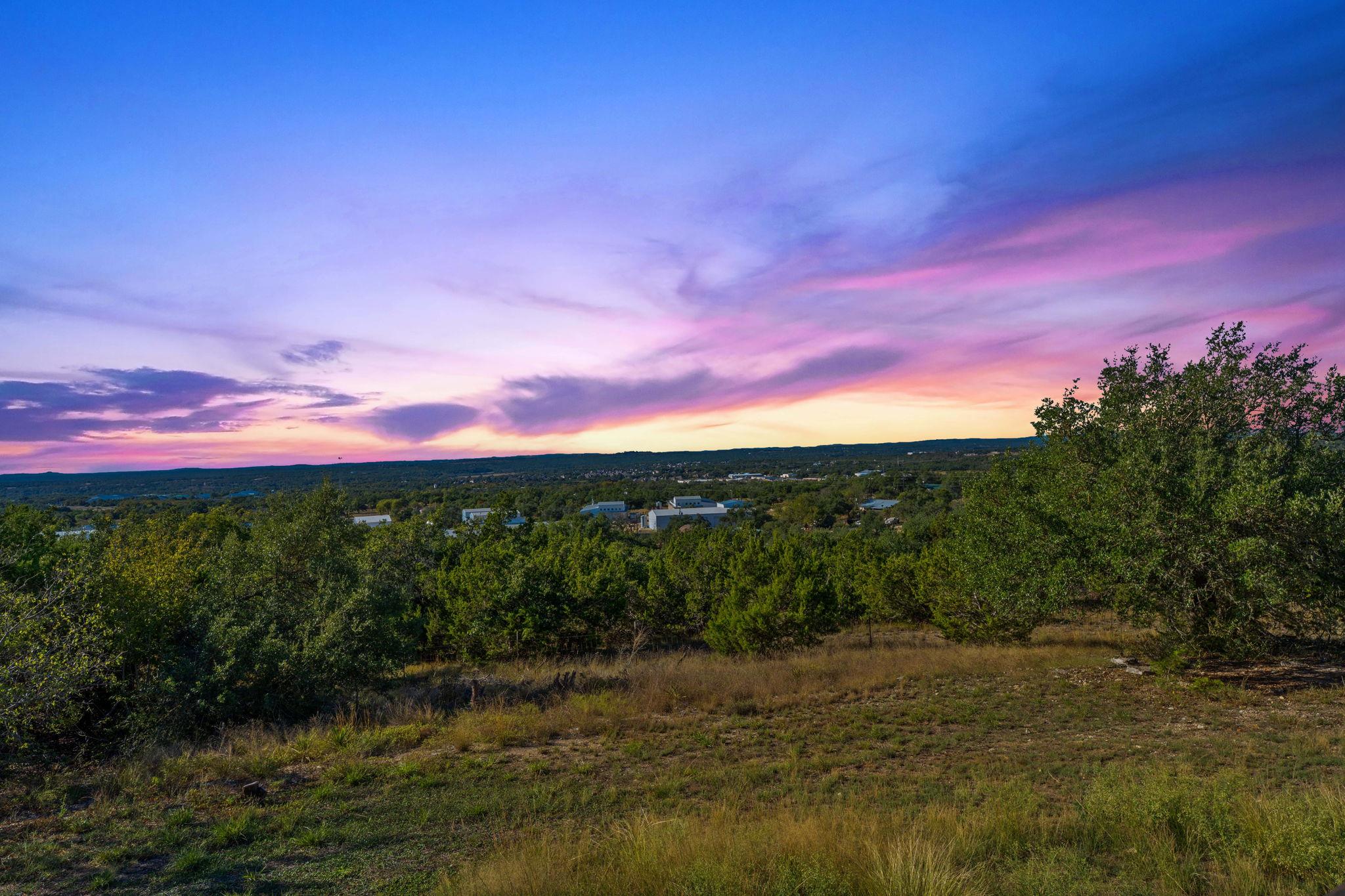 220 Harmon Hills Rd, Dripping Springs, TX 78620