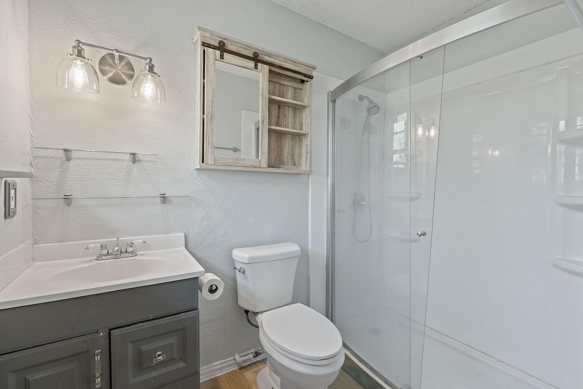 220 Harmon Hills Rd, Dripping Springs, TX 78620