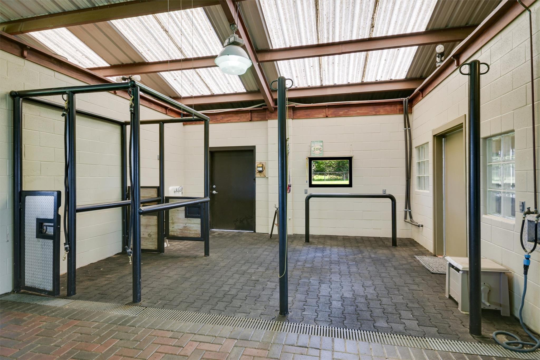 1700 Plum Ln, Brenham, TX 77833