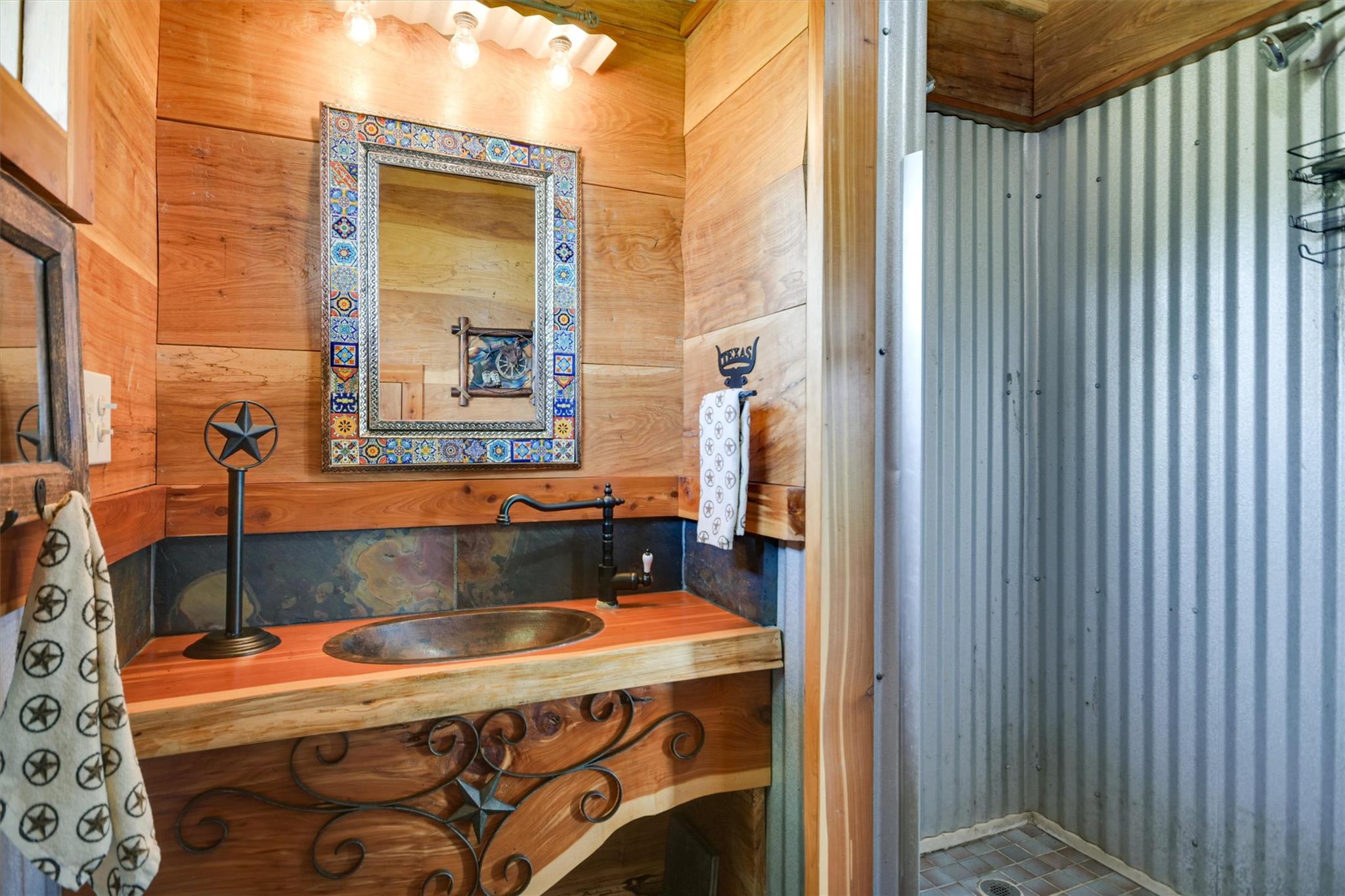 1700 Plum Ln, Brenham, TX 77833