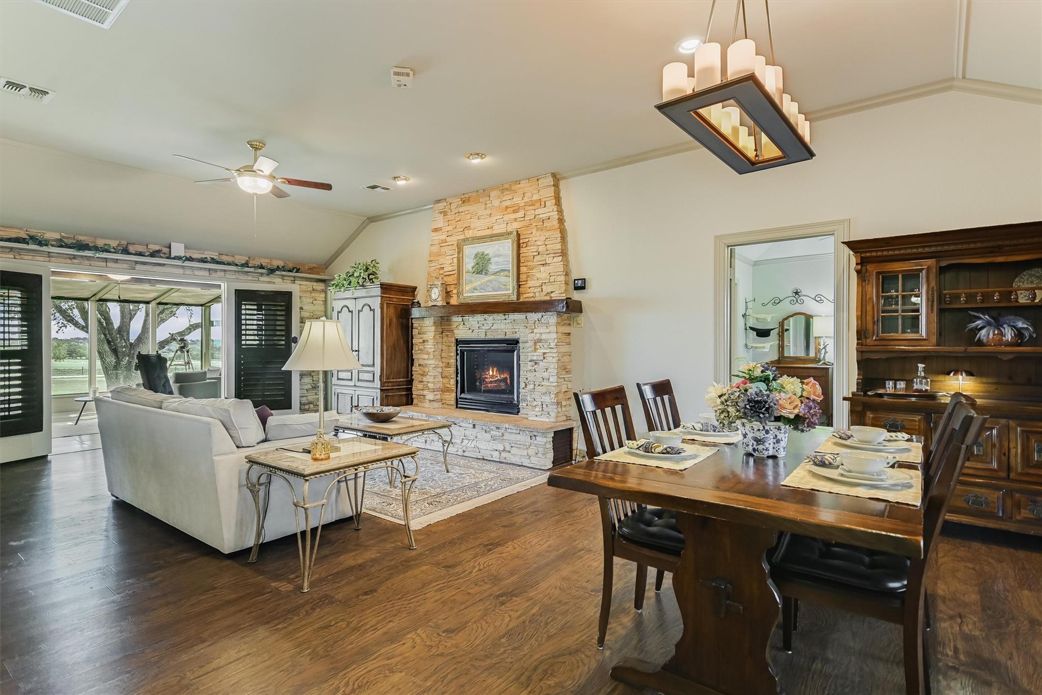 1700 Plum Ln, Brenham, TX 77833