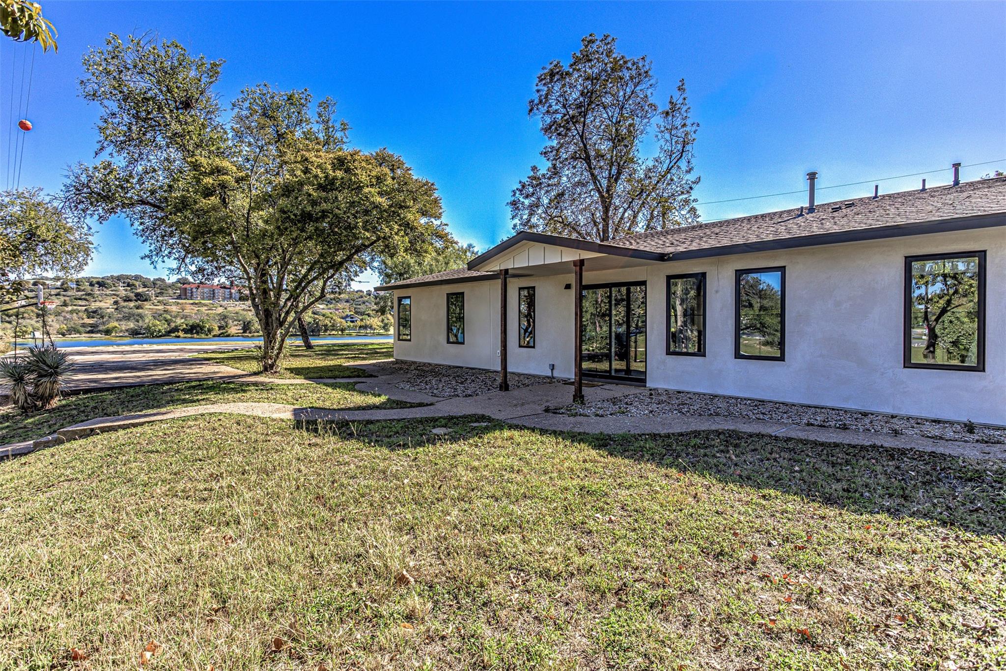 500 Lakeshore Dr, Marble Falls, TX 78654