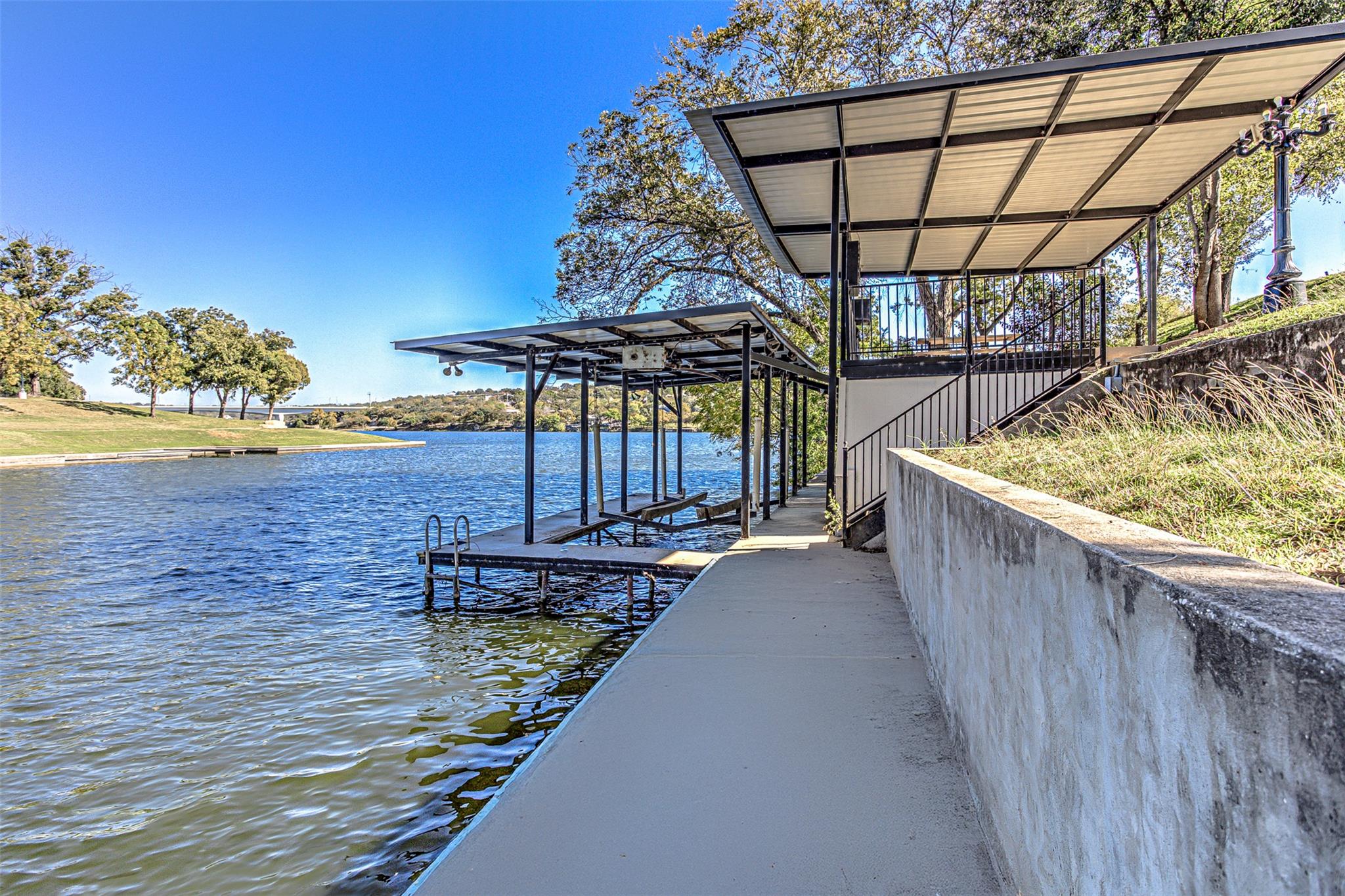 500 Lakeshore Dr, Marble Falls, TX 78654