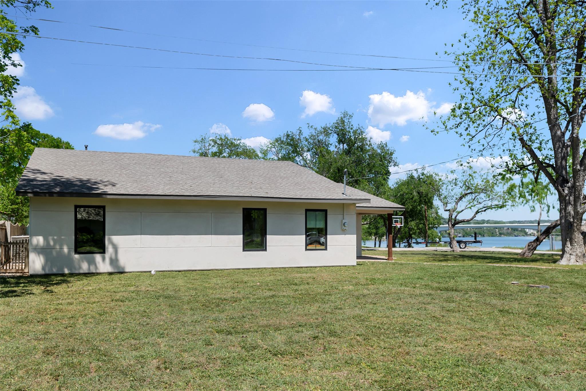 500 Lakeshore Dr, Marble Falls, TX 78654