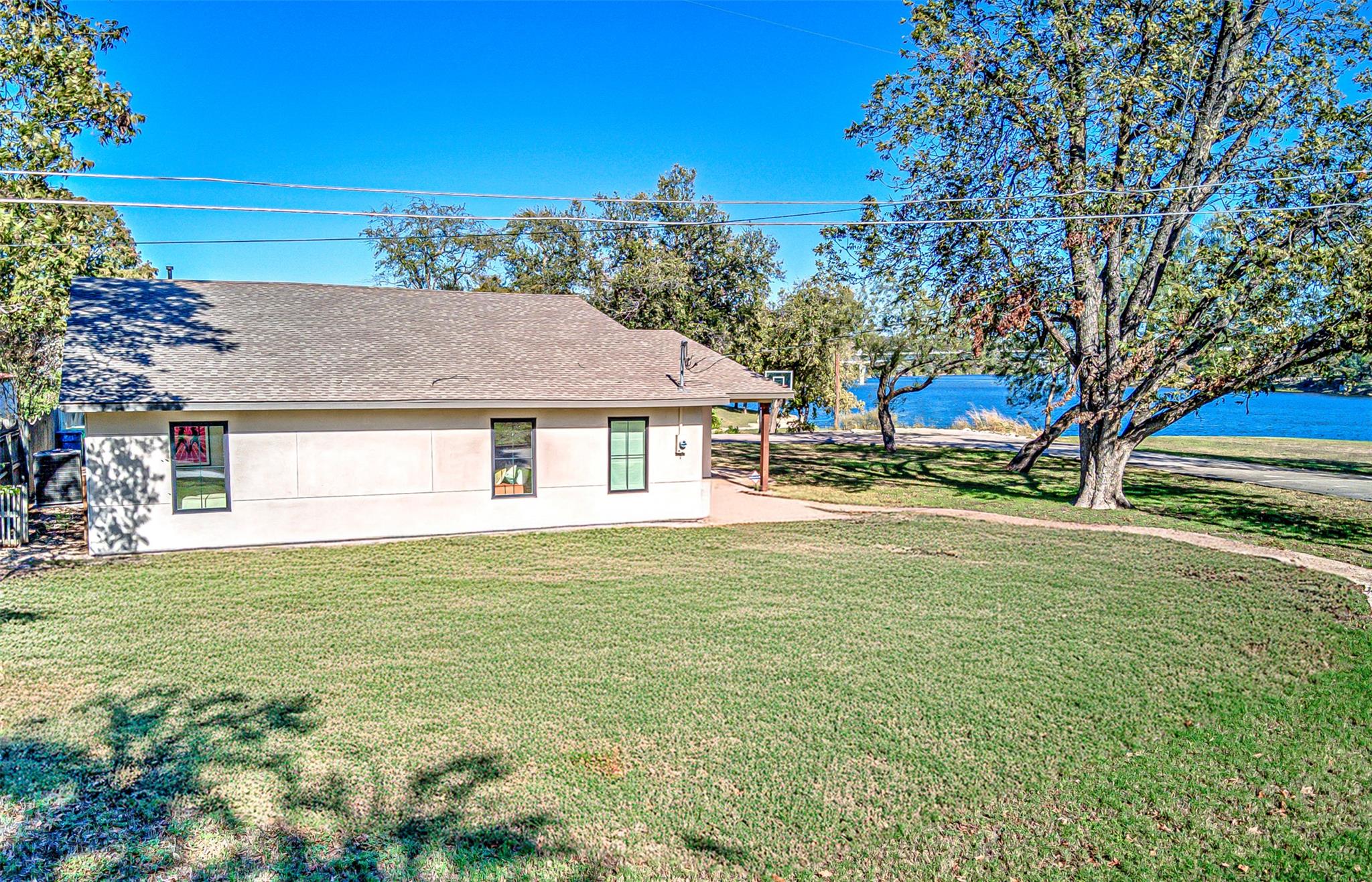 500 Lakeshore Dr, Marble Falls, TX 78654