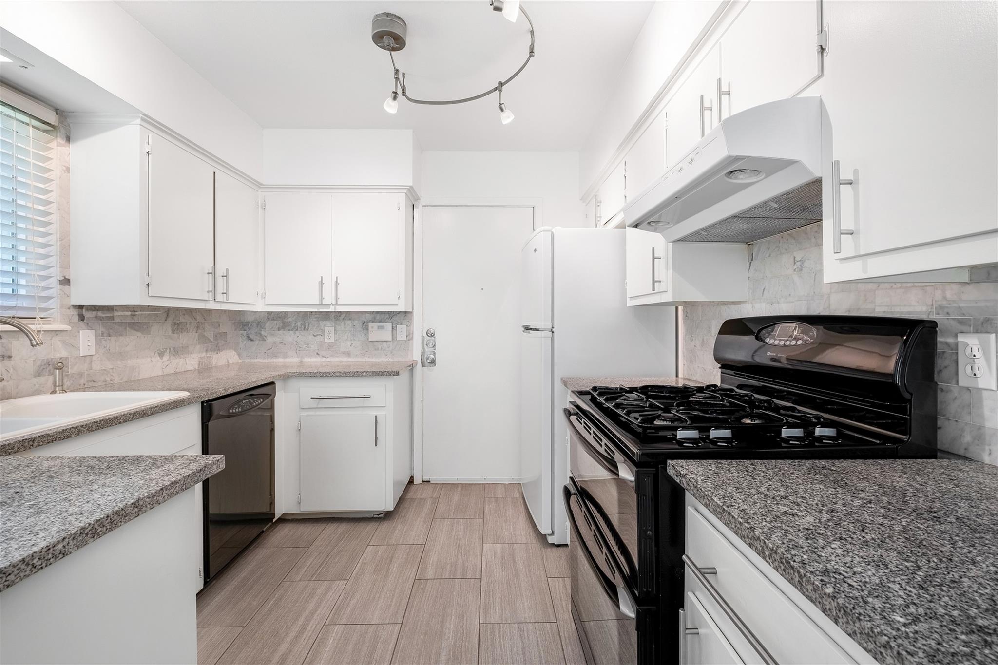 8600 Clarewood Cir, Austin, TX 78758