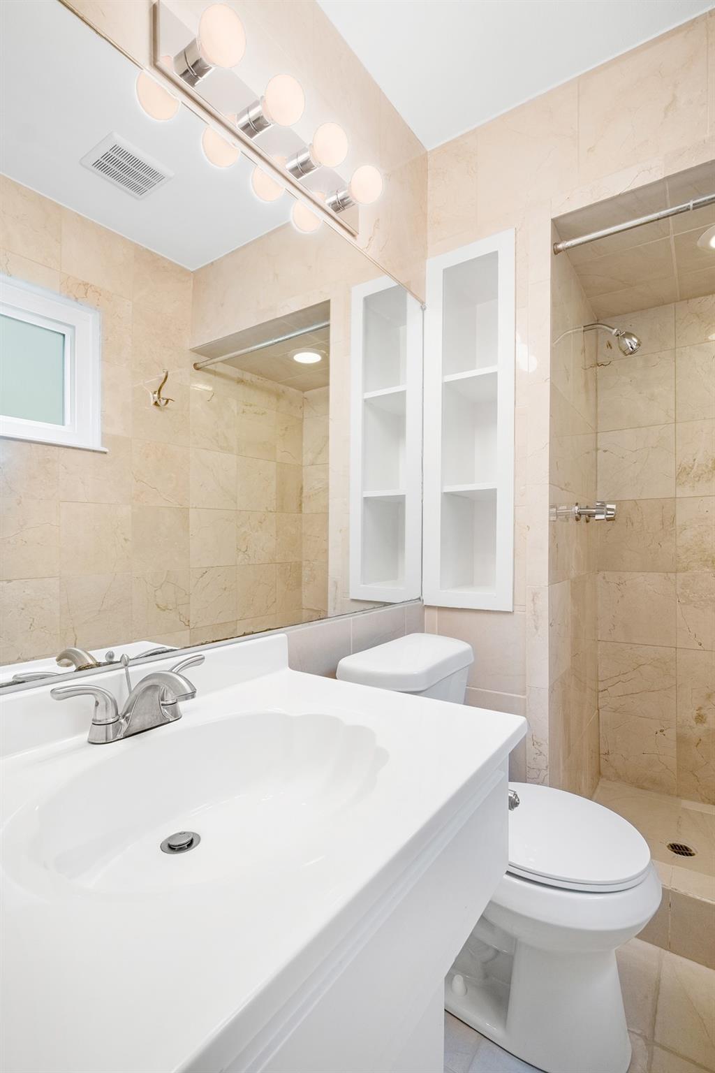 8600 Clarewood Cir, Austin, TX 78758