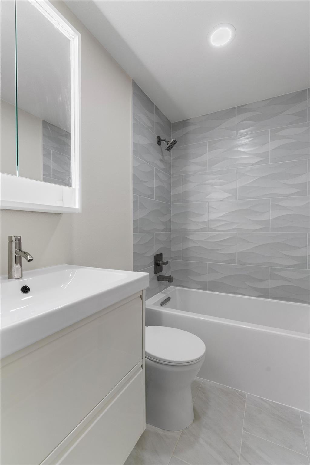 2215 Post Rd # 2051, Austin, TX 78704