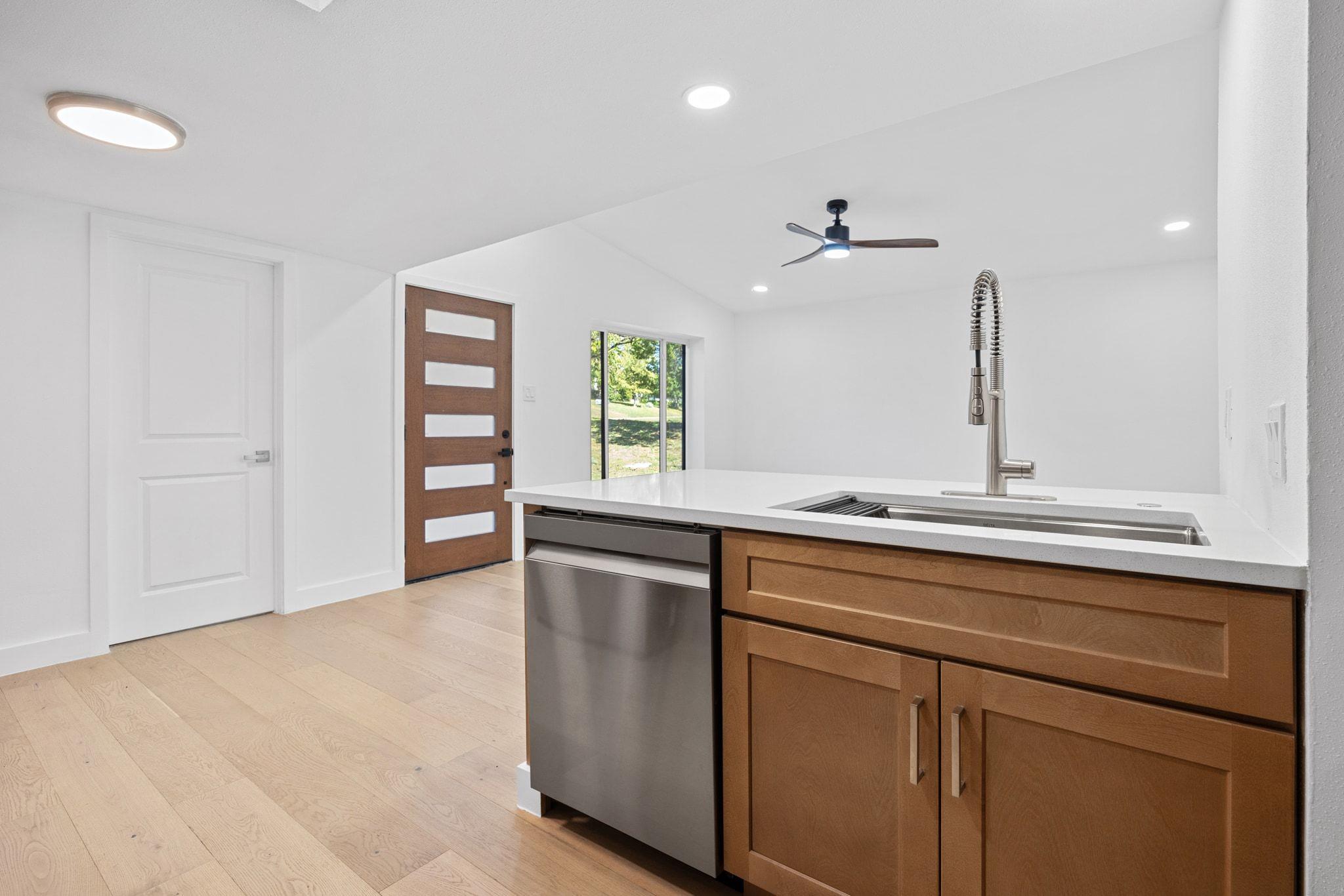 1905 Cedar Ridge Dr # A, Austin, TX 78741