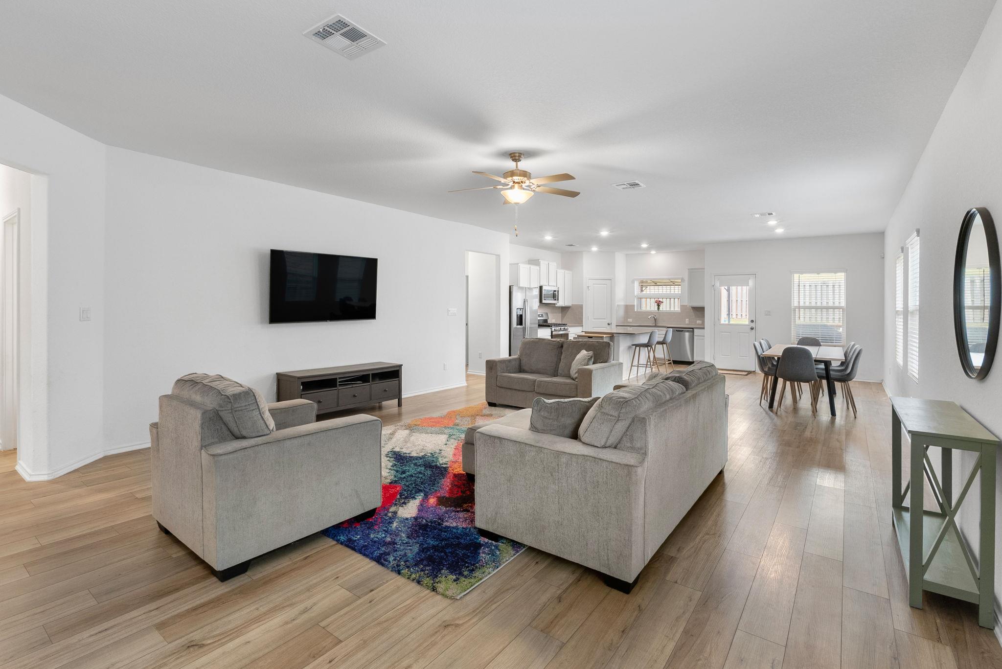 1240 Sweetspire St, Leander, TX 78641