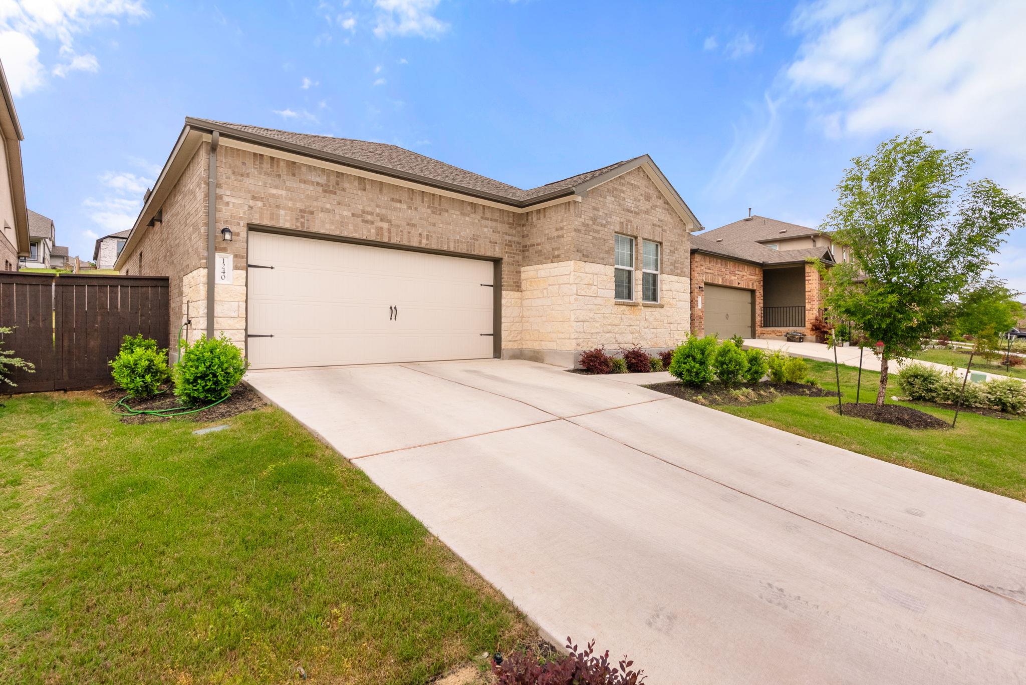 1240 Sweetspire St, Leander, TX 78641