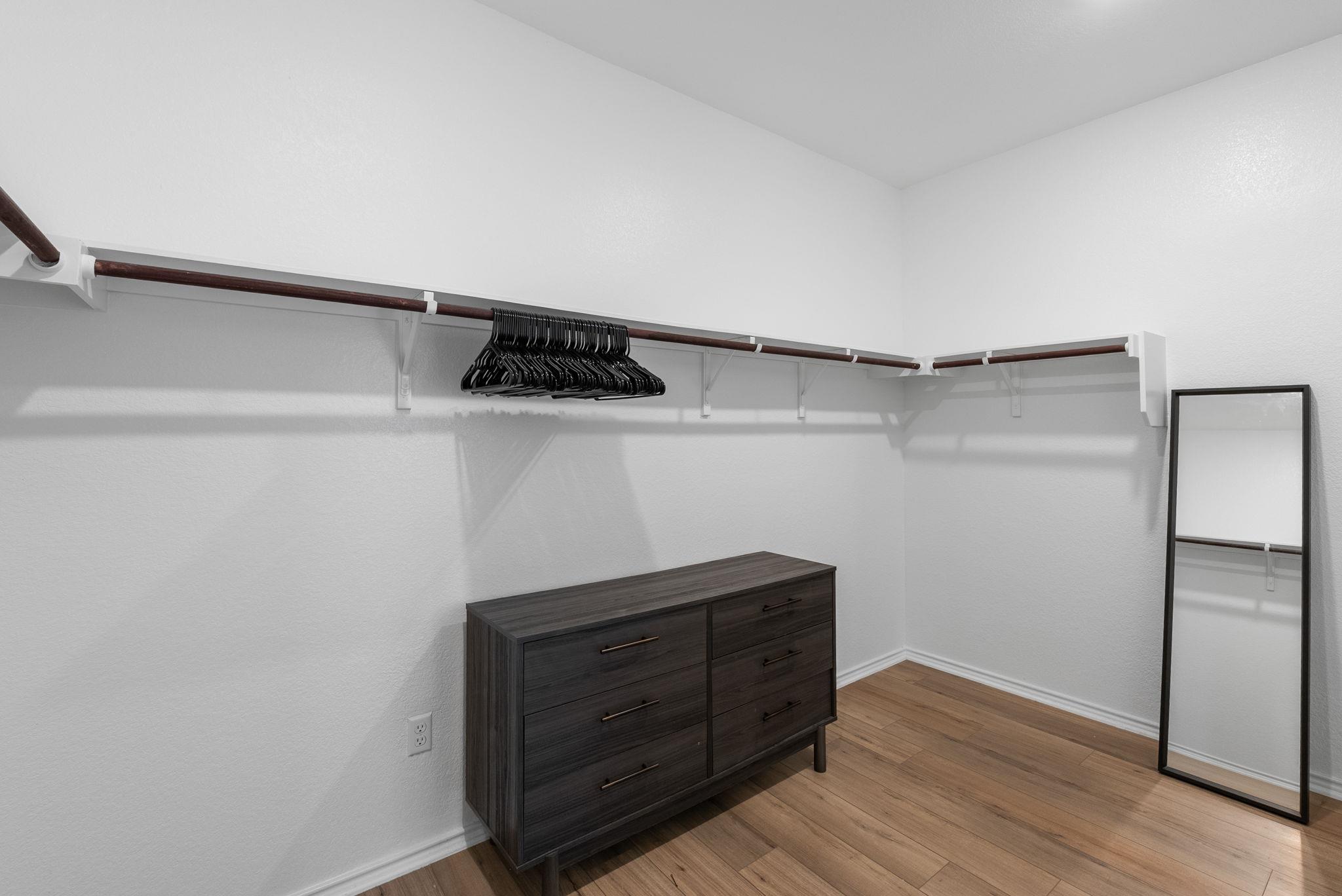 1240 Sweetspire St, Leander, TX 78641